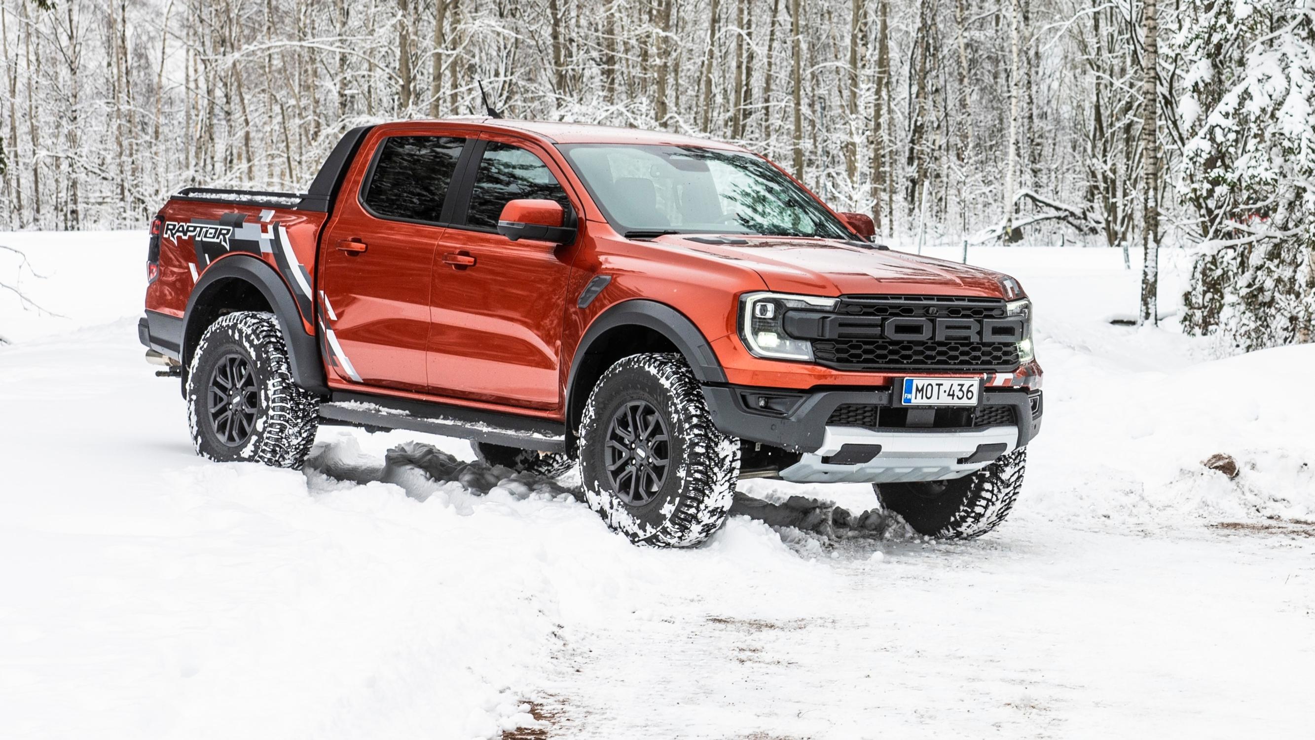 Ford Ranger Raptor 3.0 V6 EcoBoost A10 – Myrsky ja mylväys