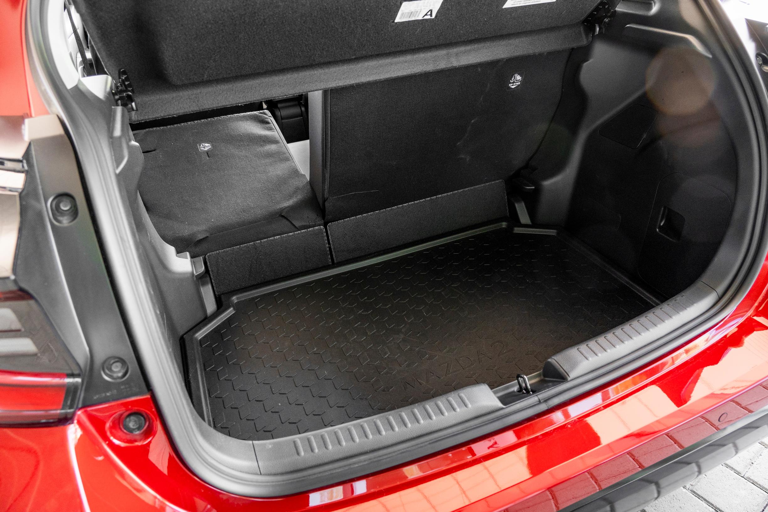 Mazda 2 hybrid Agile Comfort tavaratila