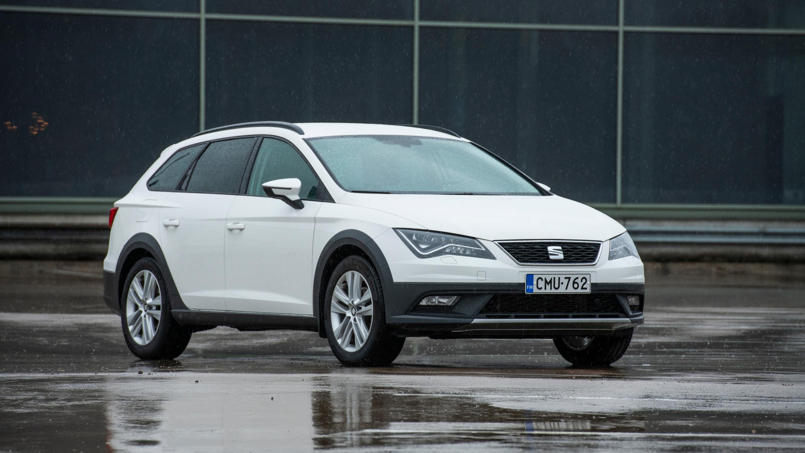 Nelivetoinen Seat Leon X-Perience on monipuolinen joka sään hävittäjä – myös taajaman ulkopuolelle