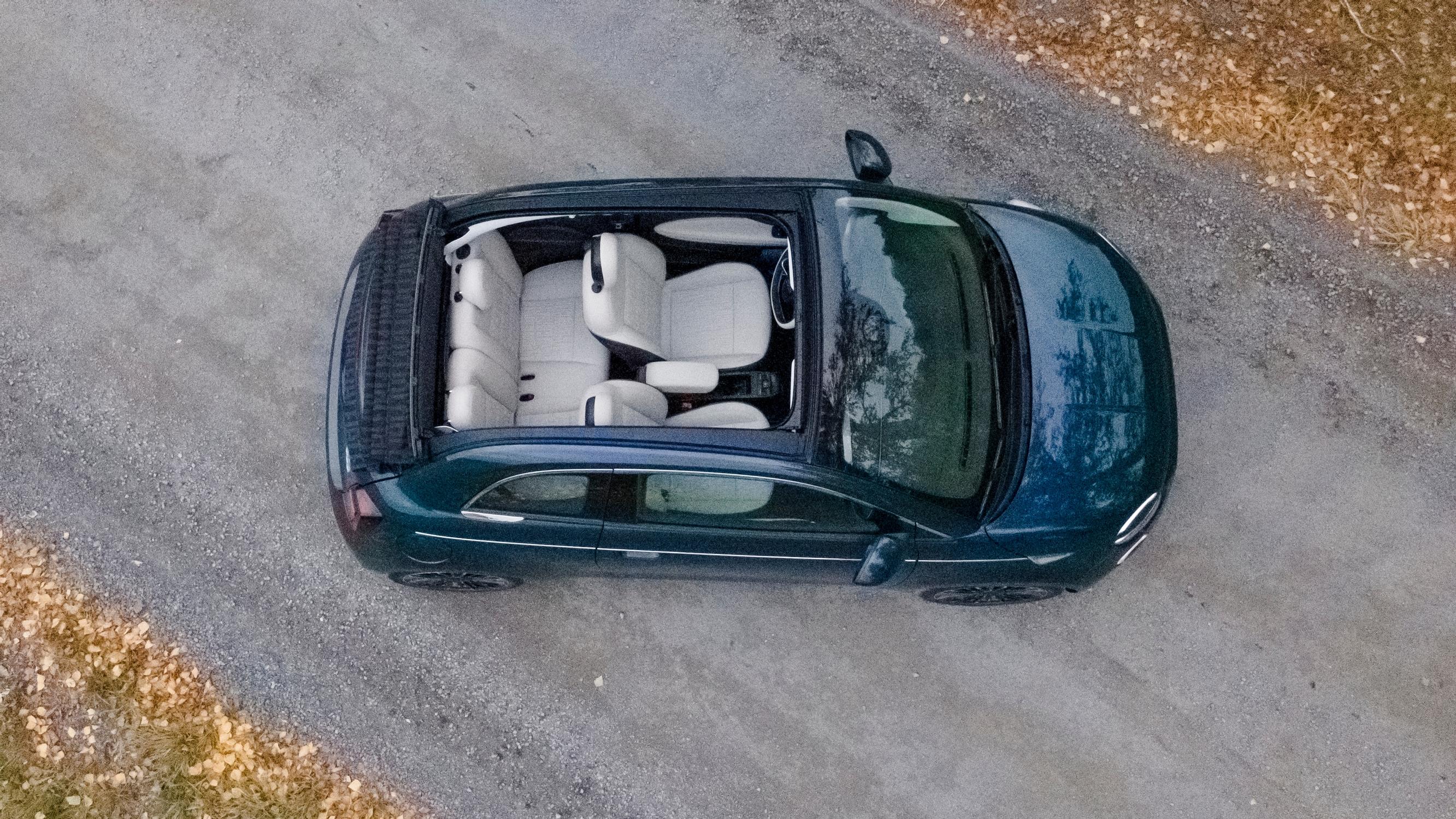 Fiat 500e Cabriolet La Prima ylhäältä