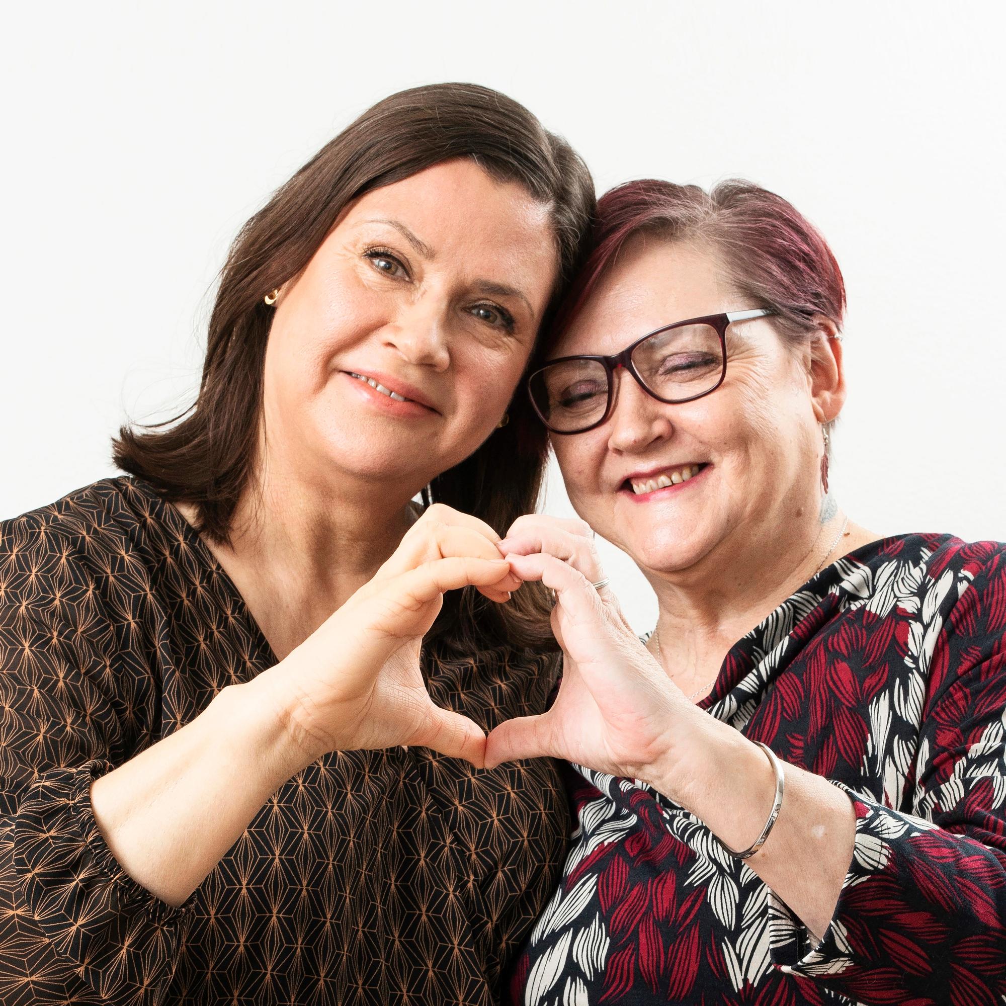 Tarja Omenainen koki syyllisyyttä, kun ei pystynyt kaikin tavoin tukemaan Minna-siskoaan tämän pojan kuoltua: ”Jossain kohtaa en enää ehtinyt enkä jaksanut”