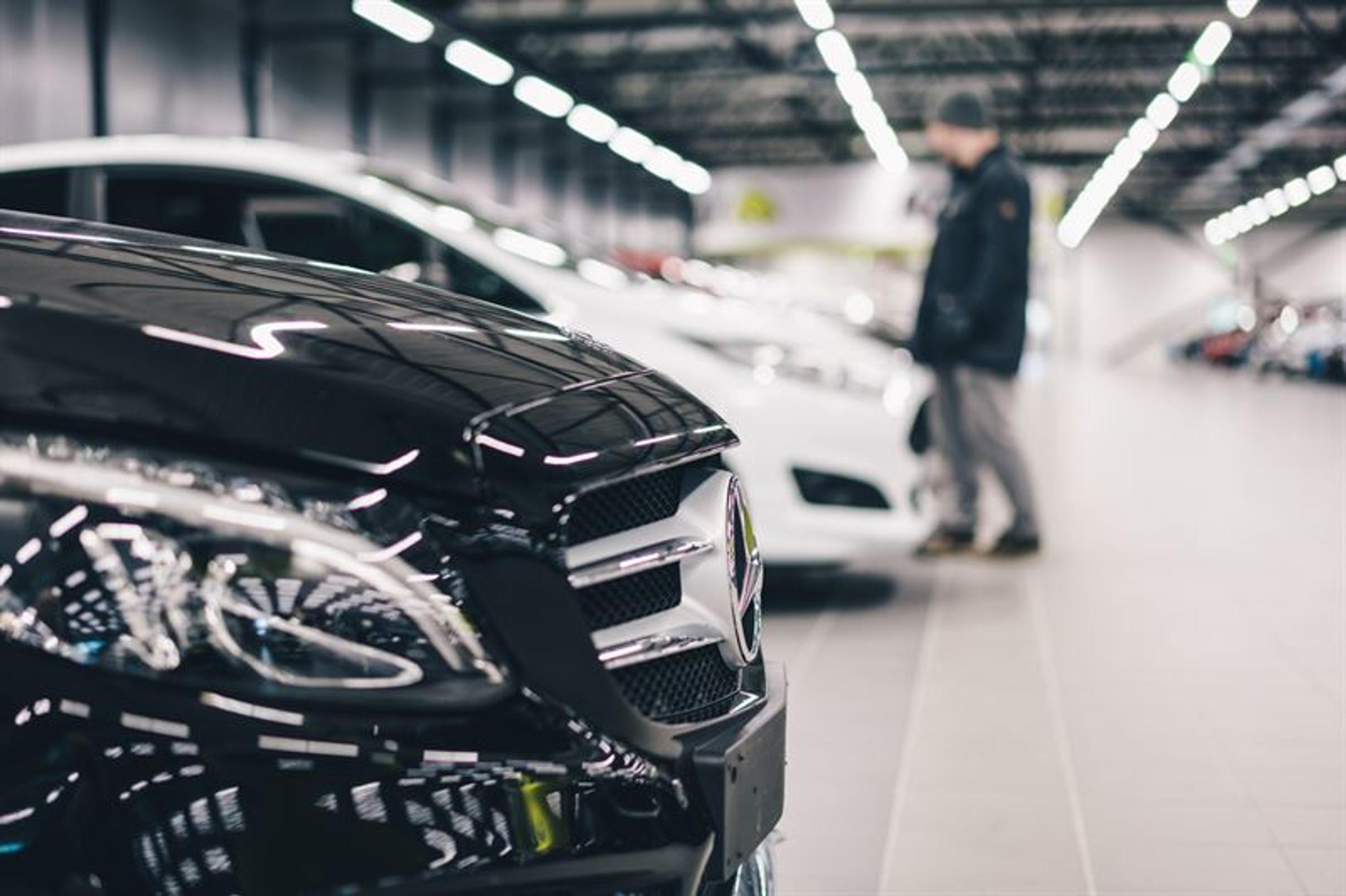 Käytettyjen autojen kauppa käy – uusien ei