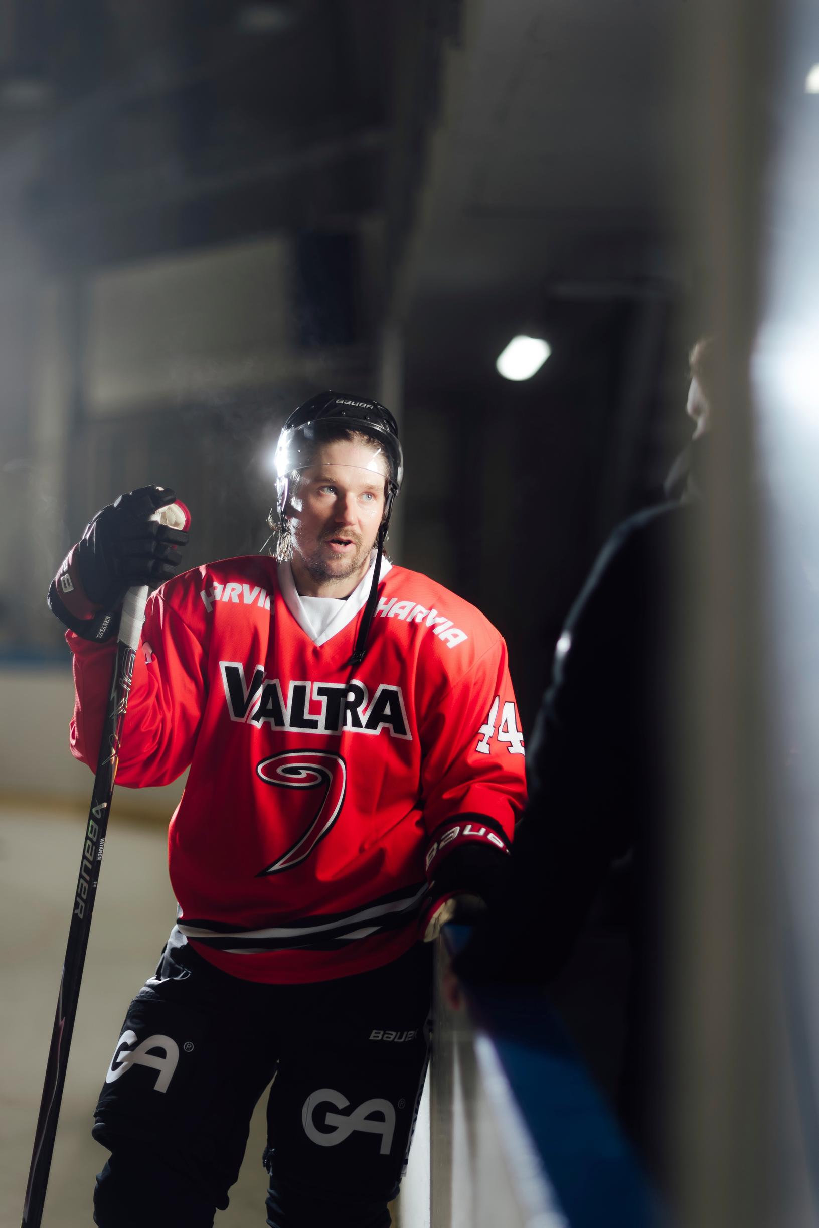 Hedonisti Sami Vatanen palasi kotiin – ”Kaikista parhaat juhlat on aina voitonjuhlat” 