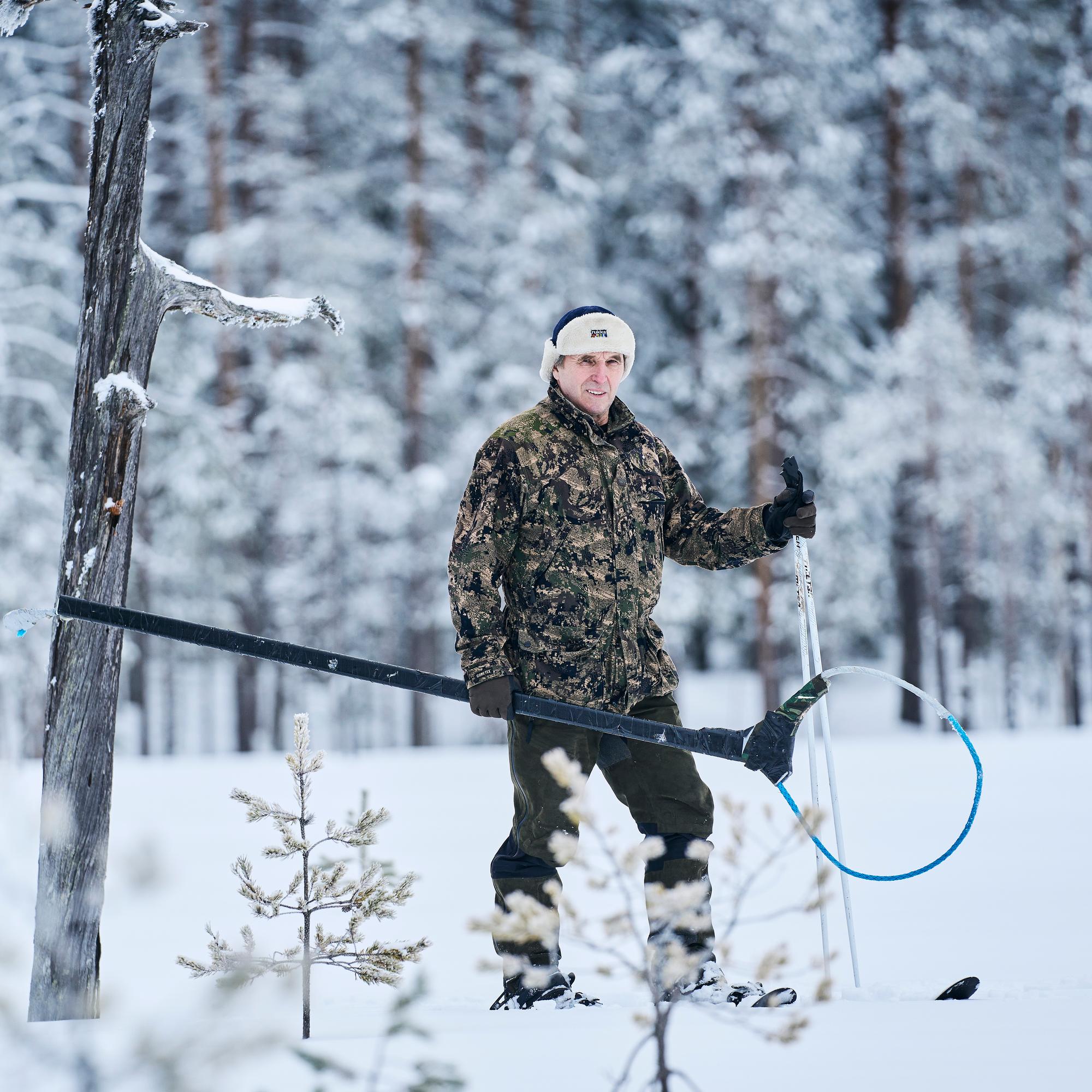 Seppo Ronkainen on ottanut suden kiinni käytännössä paljain käsin ja nähnyt, kuinka mahdollisesti myrkkyä syönyt susi kärsi – ”Luulin, että se kuolee siihen”