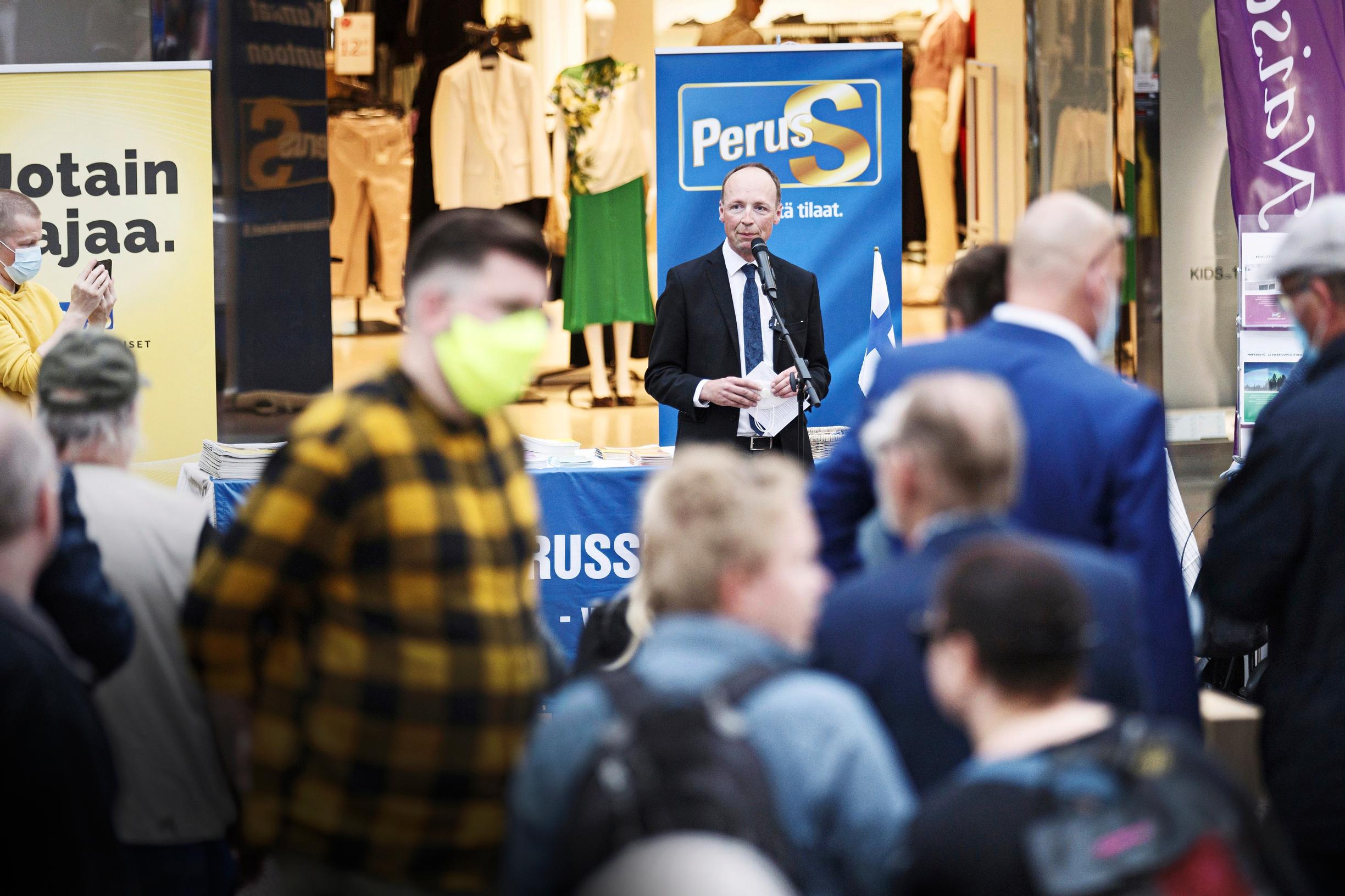 Kuntavaalien 2021 tärkein teema on kestävyys: Politiikan tutkijat katsoivat kokoomuksen, vihreiden ja perussuomalaisten kortit