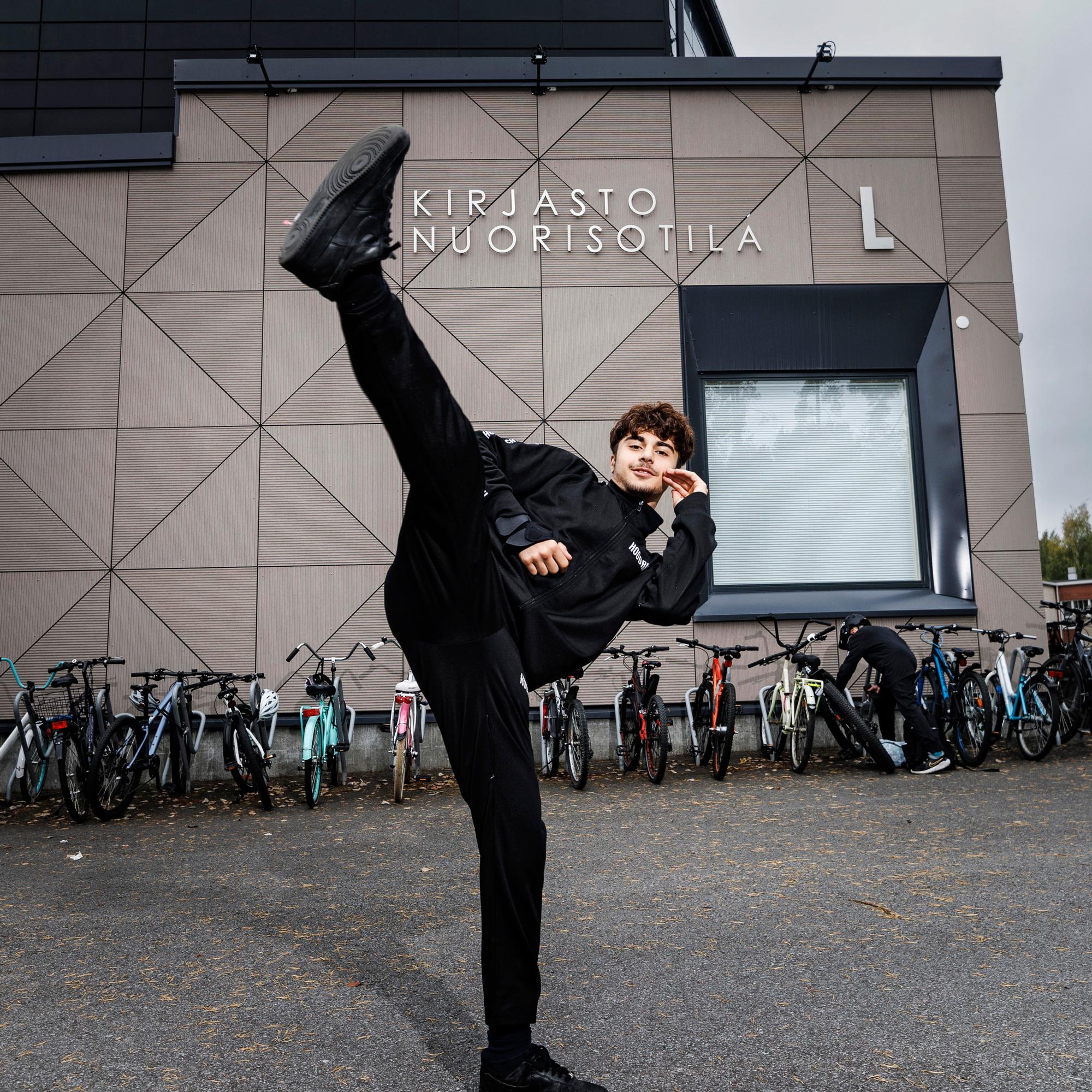 Nuorten suosittu turvapaikka suljettiin, kun päättäjät pettivät lupauksensa – ”Mitä järkeä tässä on”, kysyy 14-vuotias Meisam