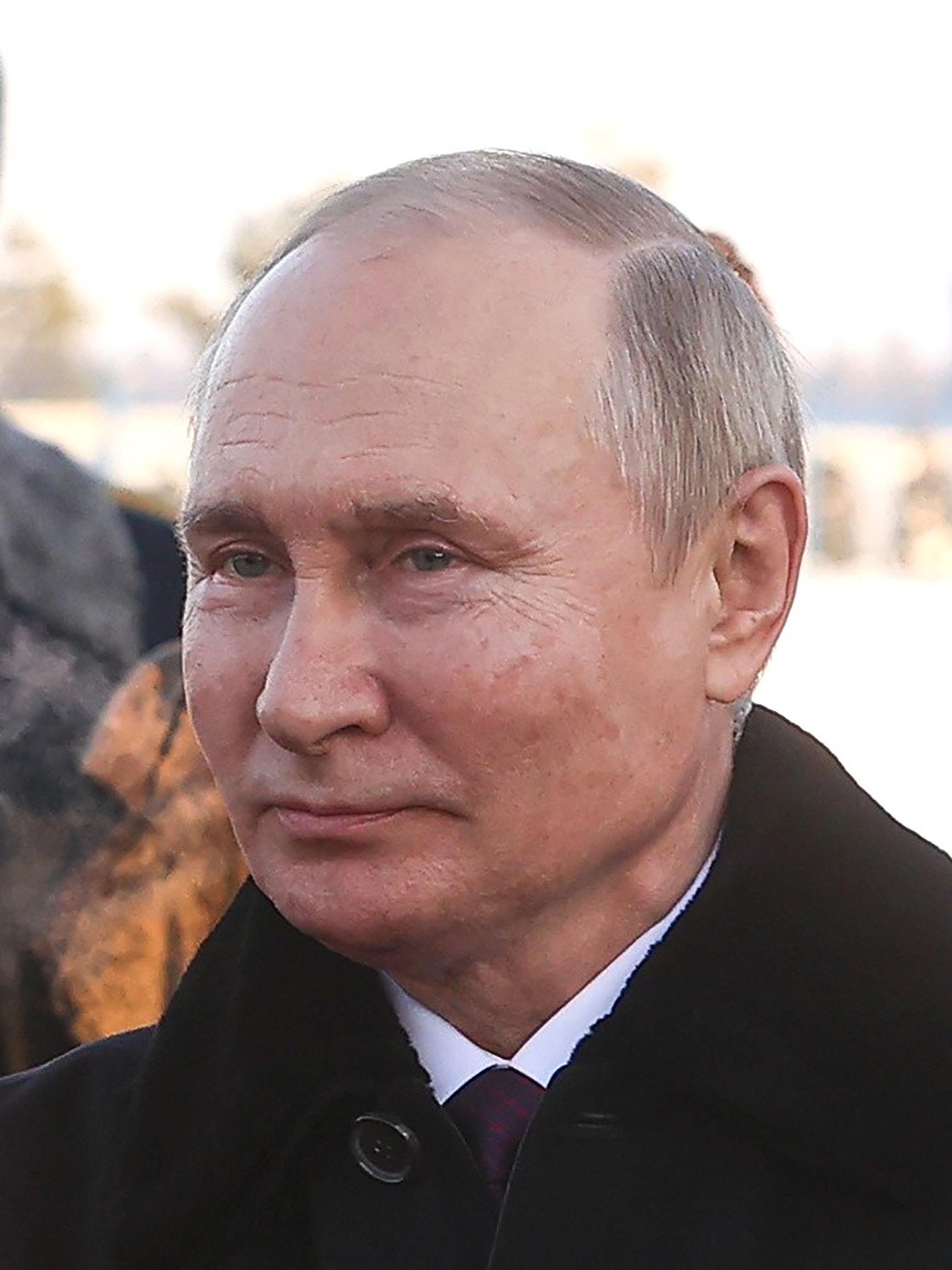 Tällainen on todellinen Vladimir Putin kulissien takana: Arvoituksellinen, ylpeä ja vaarallinen – sekä yhä yksinäisempi