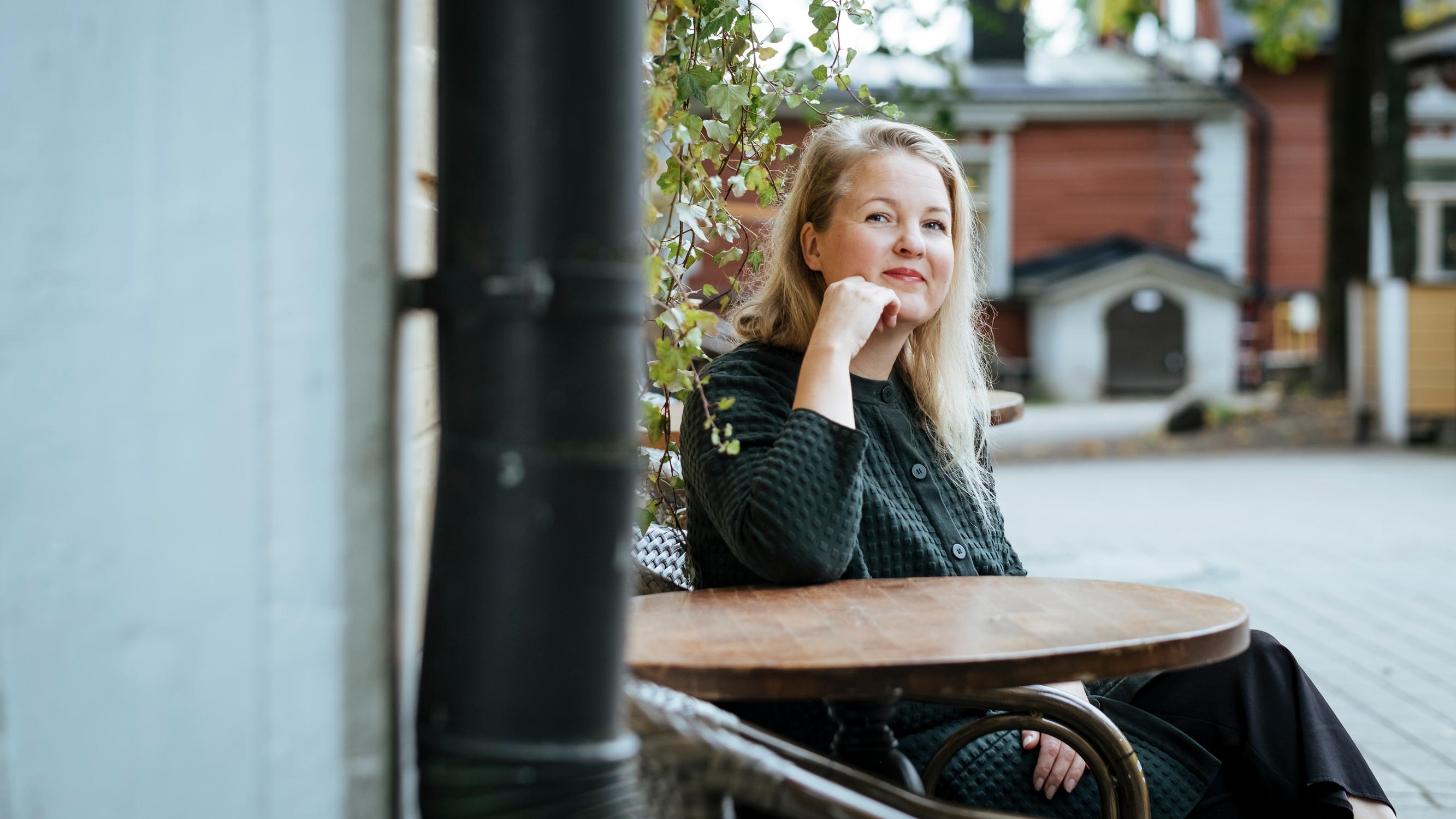 Ami Värtö kannustaa somessa kohtuullisuuteen – Miksi melkein kaikki kestävyysinfluensserit ovat naisia?