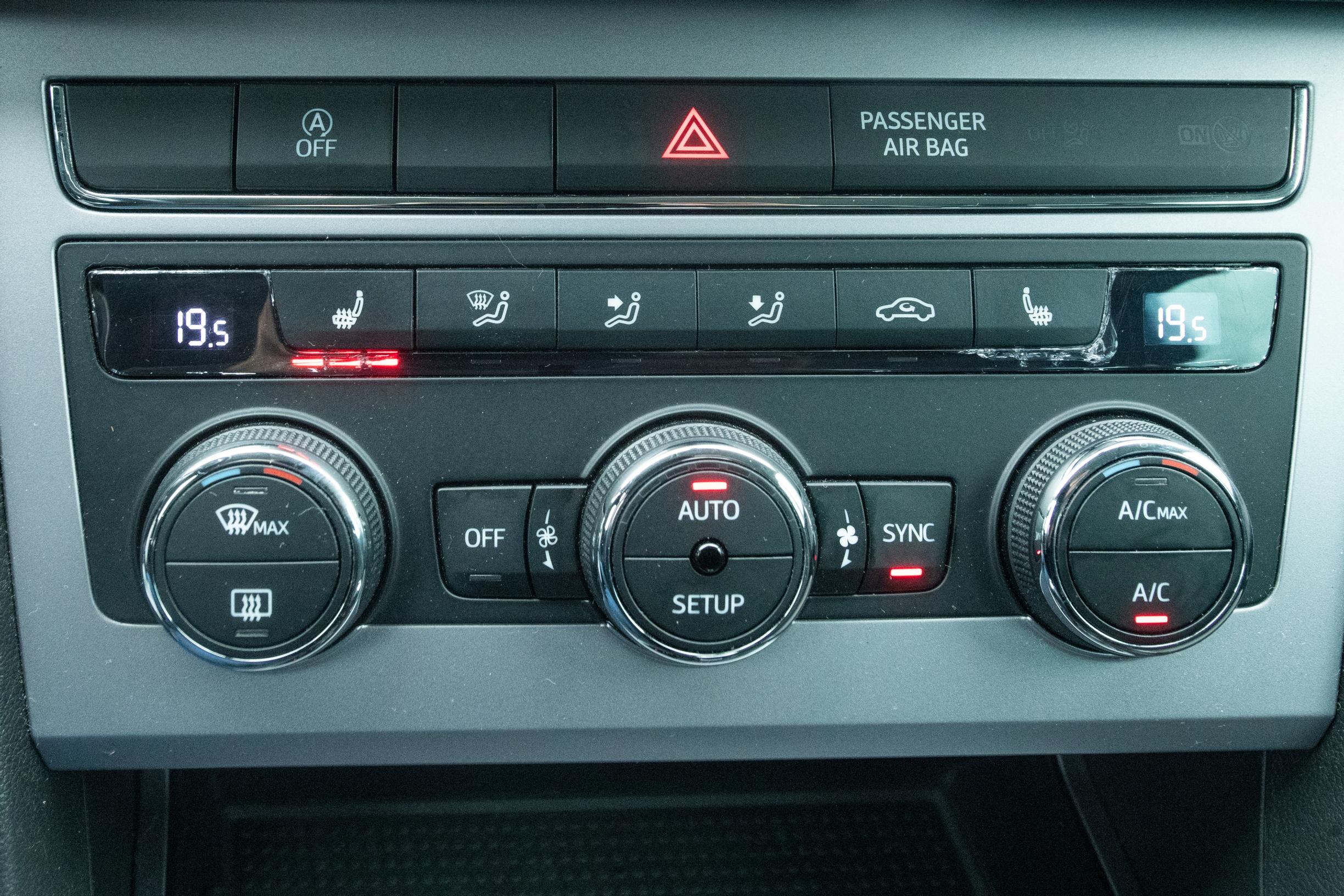 Seat Leon vm. 2019 X-Perience 2.0 TDI 4Drive DSG säätimiä
