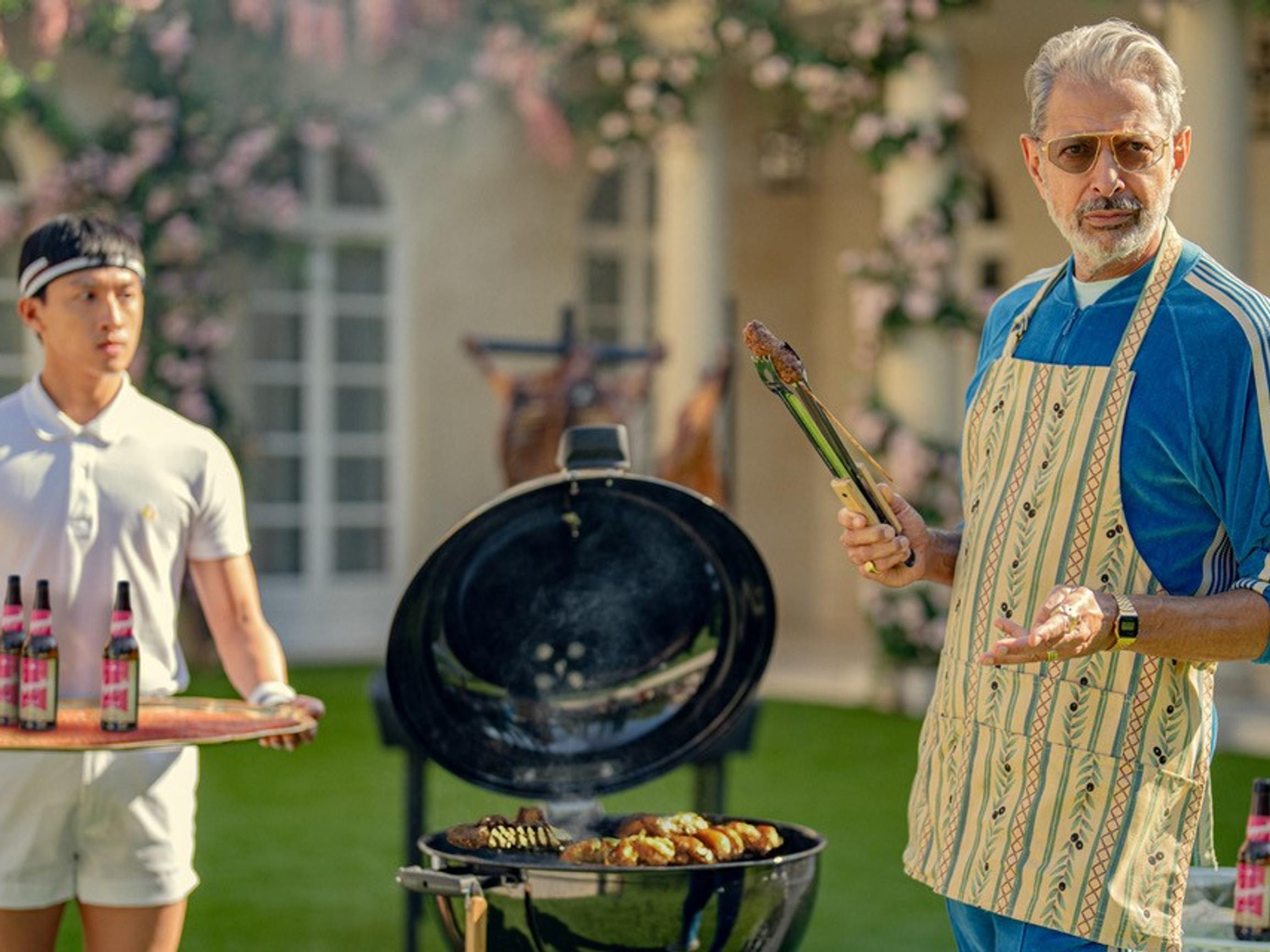 Jeff Goldblum loistaa Zeuksena syksyn hulluimmassa ja omaperäisimmässä sarjassa