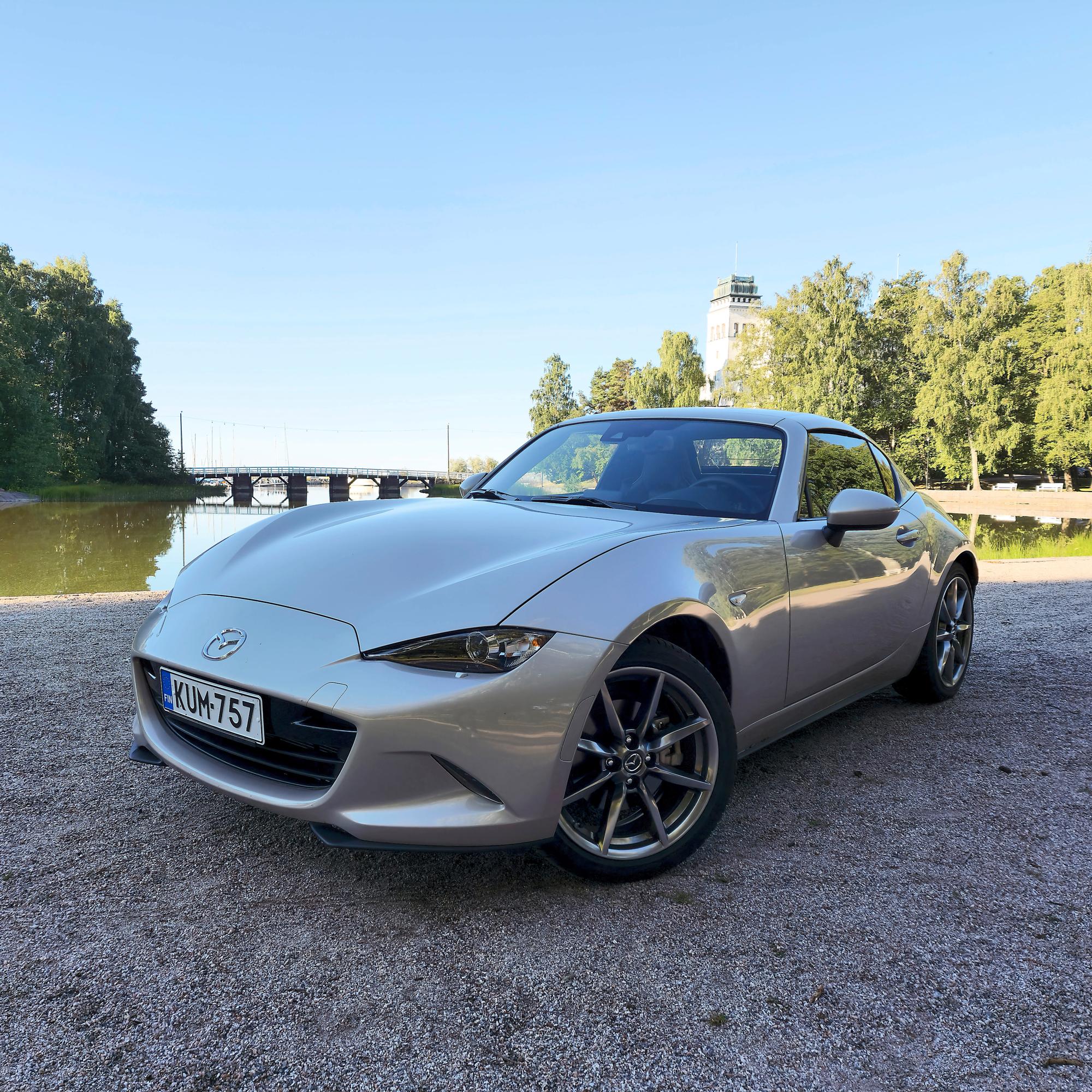 Mazda MX-5 – Maailman myydyin kaksipaikkainen auto on kuin tehty kesäseikkailuja varten