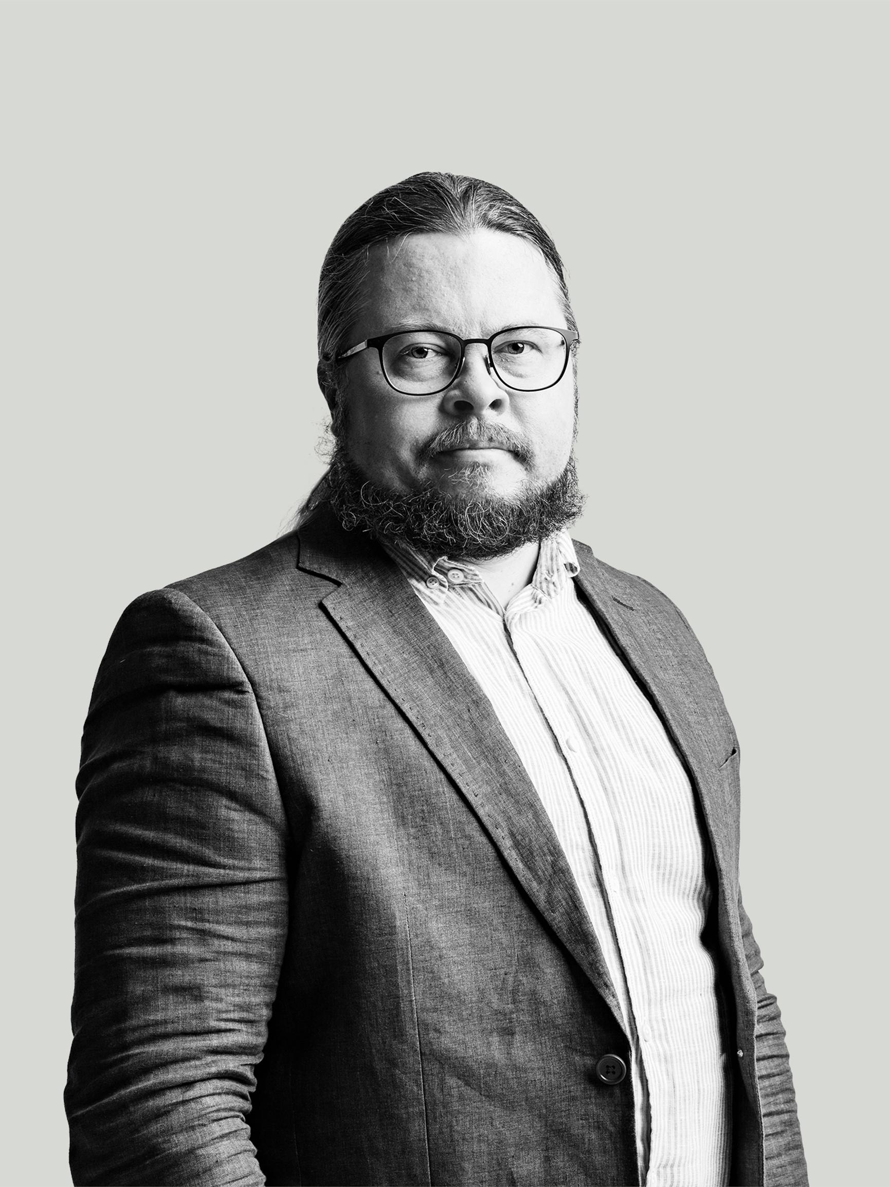 Suomi ei voi käyttää miljardeja Trumpin nuoleskeluun – Puolustusmenojen nosto pitää perustella kansalle