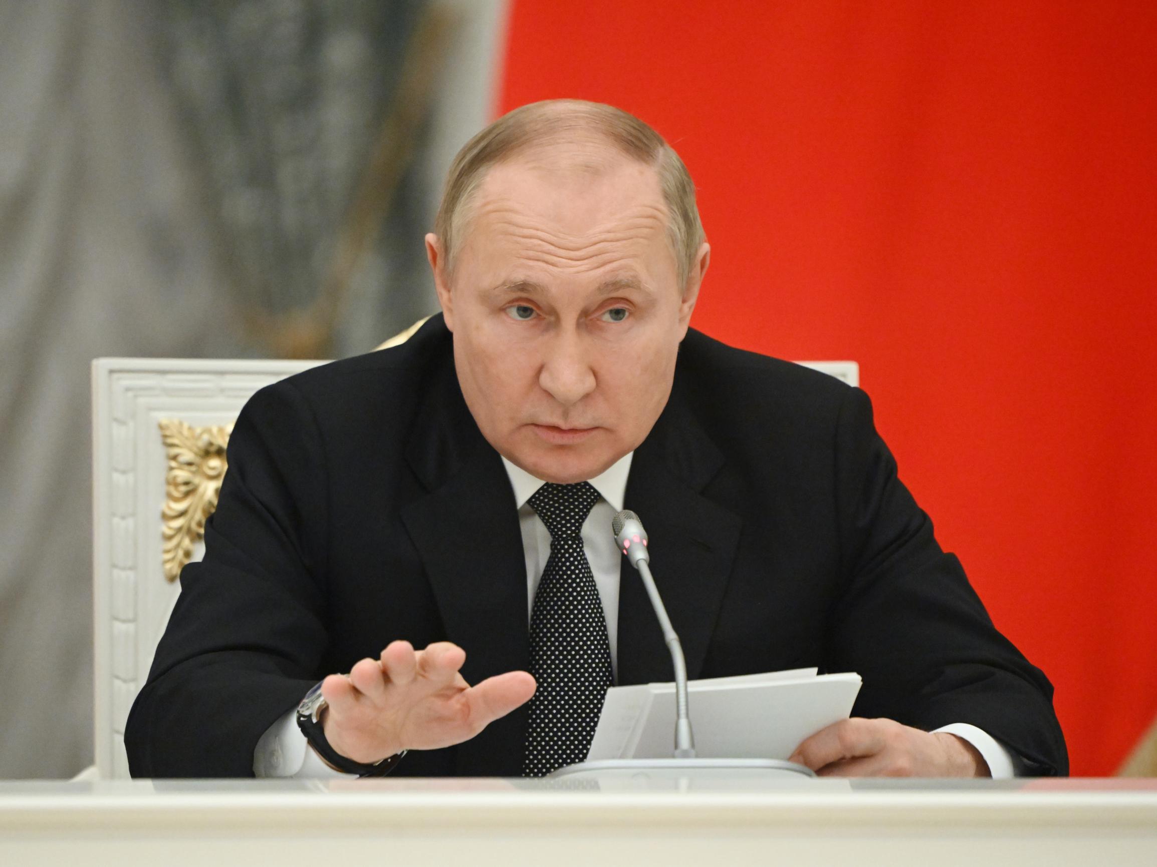 Venäjän tulevaisuus Putinin jälkeen: ”Näyttää siltä, että Putinia seuraa kollektiivinen johto kuten 1953, jolloin Stalin vielä oli elossa”