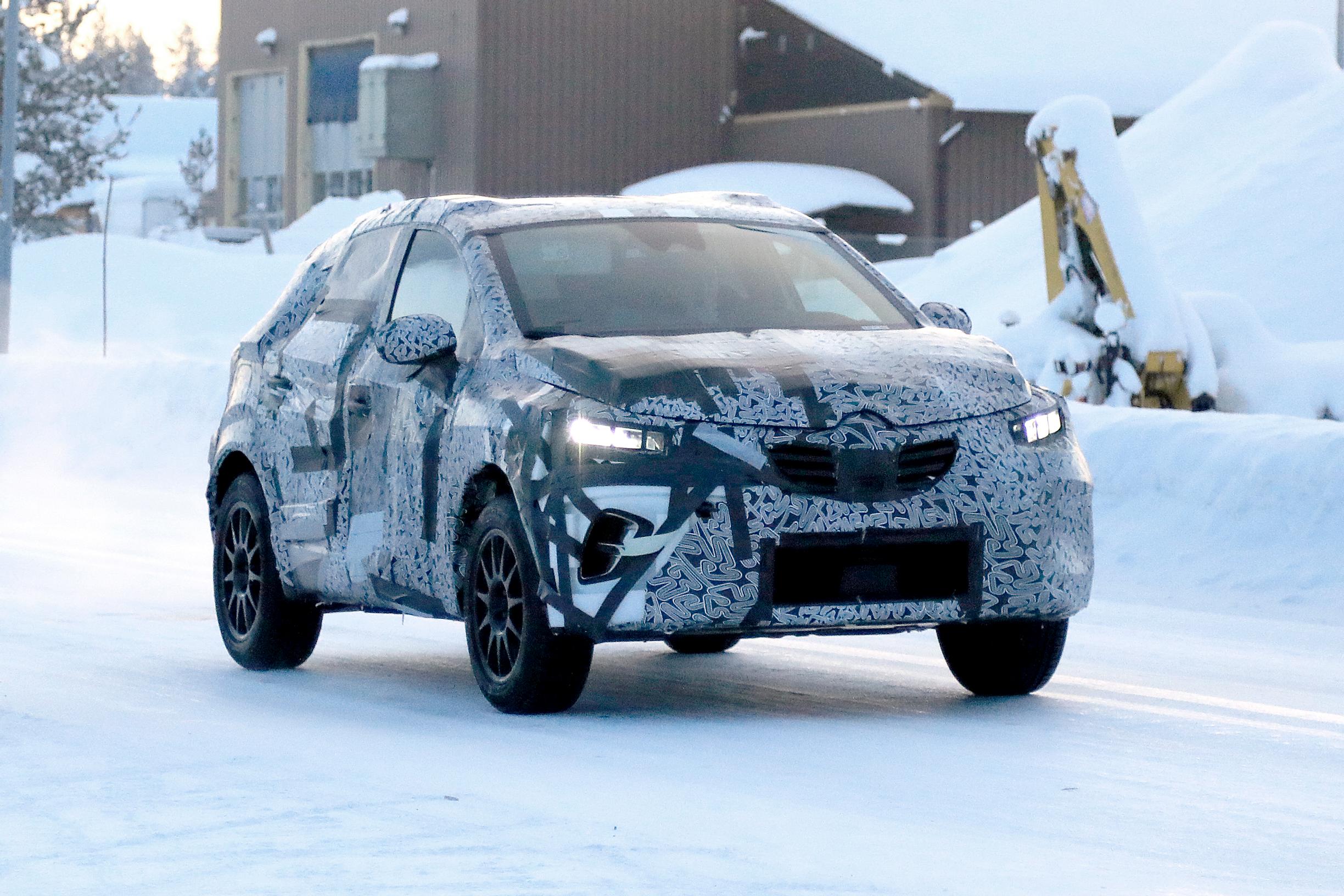 Salakuvissa Renault Captur - luvassa hybridivoimaa