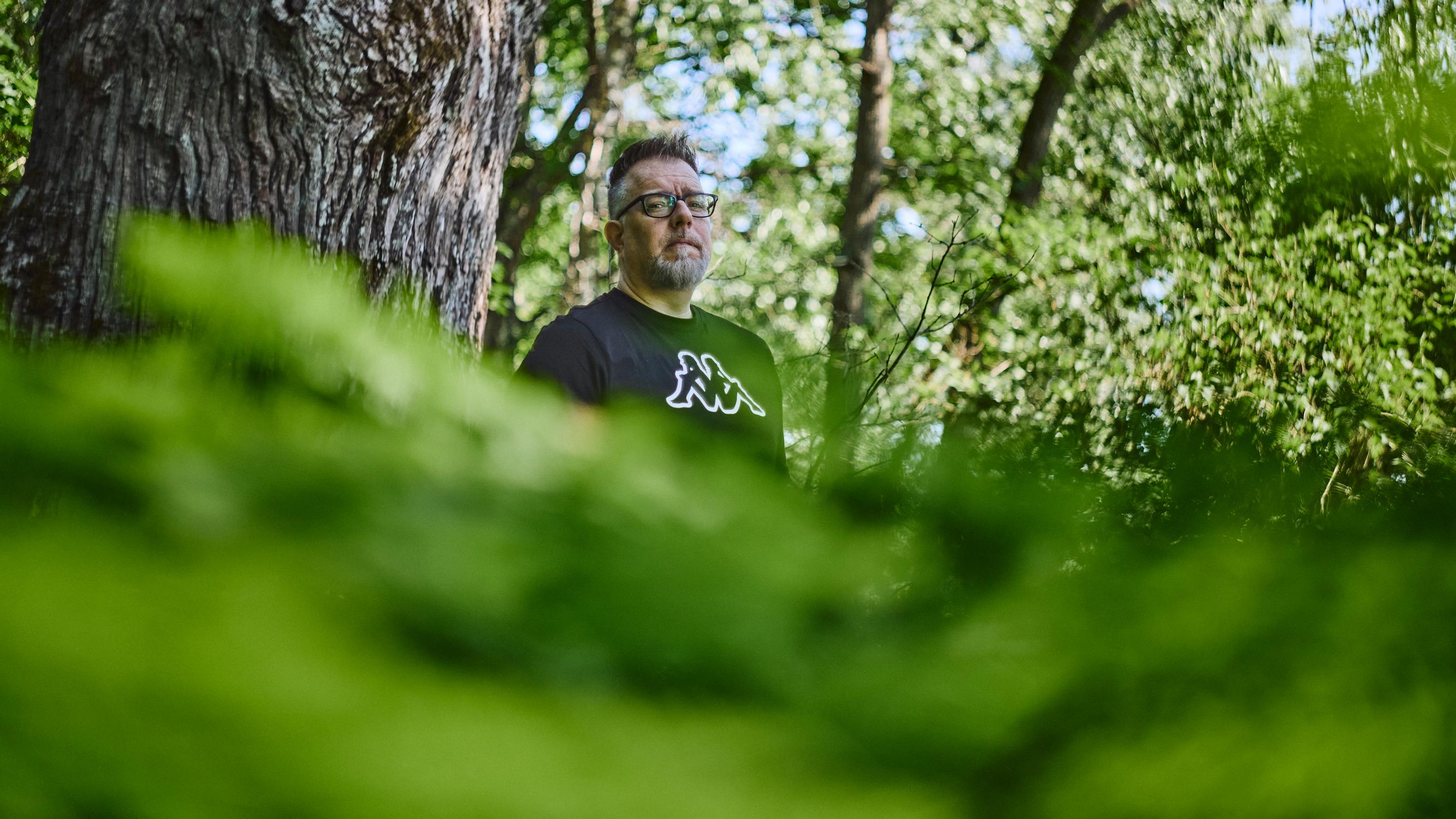 Rankka lapsuus ajoi Tino Lintusen aikuisena häpeän ja masennuksen kierteeseen – Sitten hän aloitti SSRI-lääkityksen