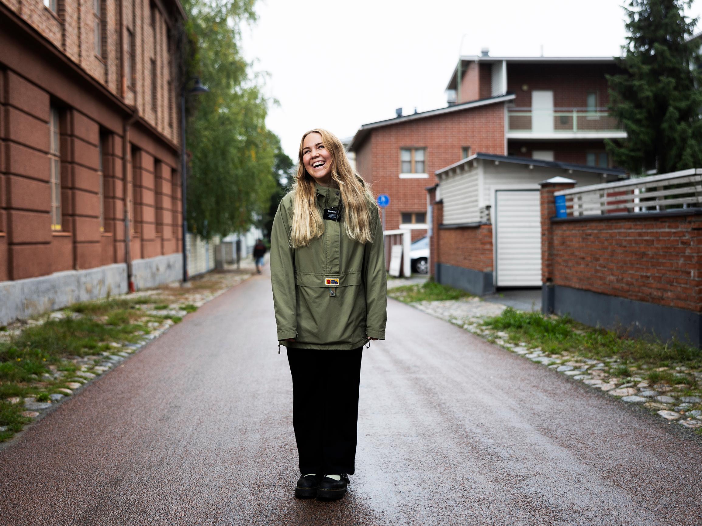 Amerikkalainen Celeste, 20, ja neljä muuta lähetyssaarnaajaa kertovat, mitä ovat kohdanneet kiertäessään suomalaisten ovilla – ”Silloin pelotti”