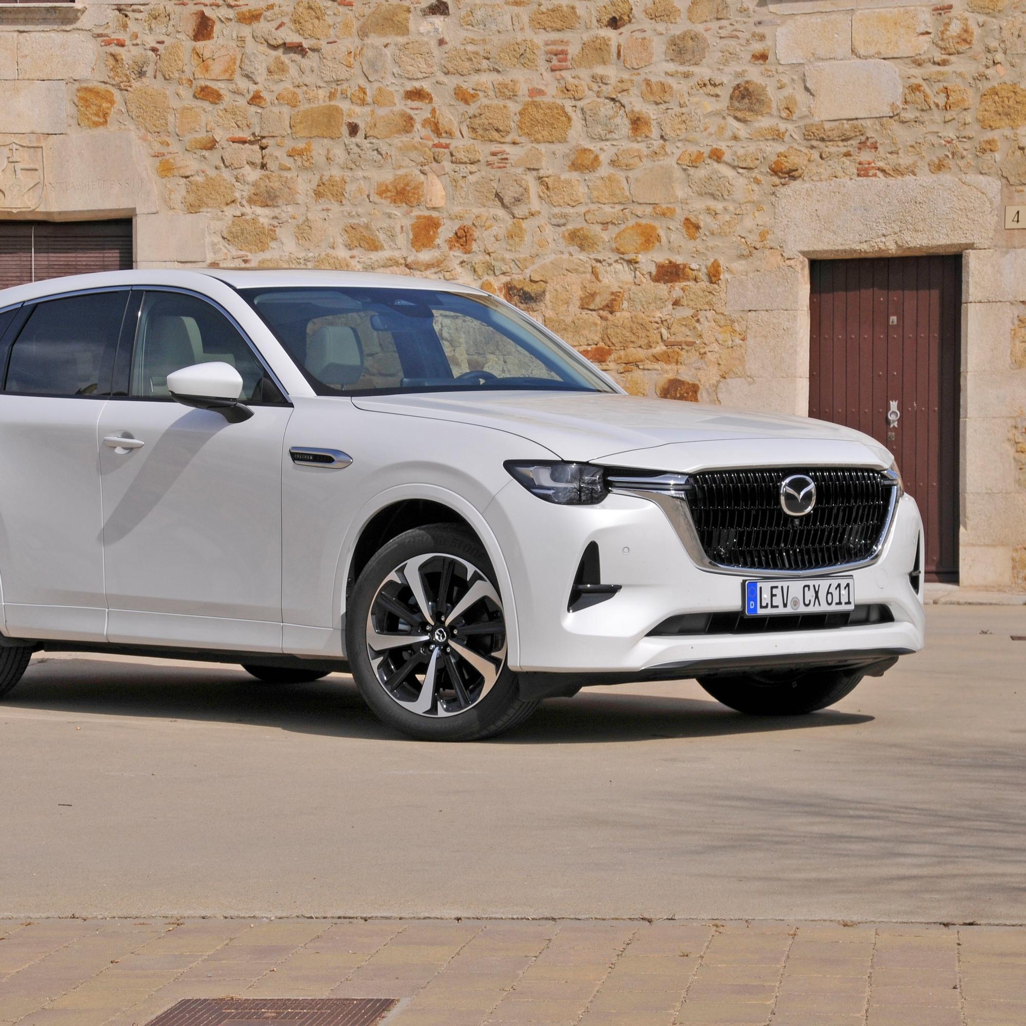 Ensityypit: Mazda CX-60 tähyää premier-luokkaan – Jymy-yllätys 3,3-litrainen dieselmoottori
