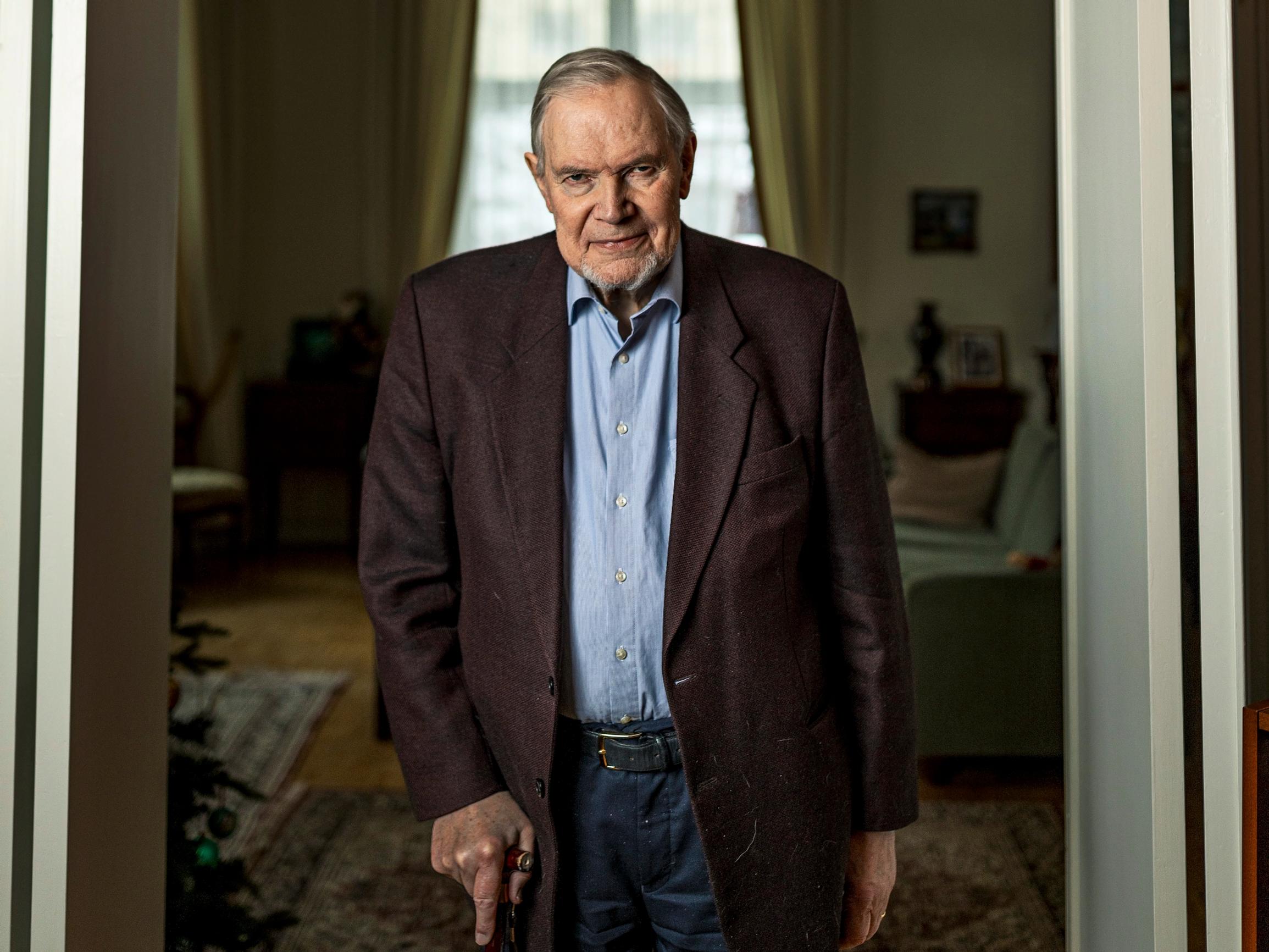 Paavo Lipponen pitää sosiaalista mediaa vaarallisena: ”Ja pahemmaksi menee, kun maailman vaarallisin mies Trump ja maailman suurin moukka Musk pääsevät valtaan”