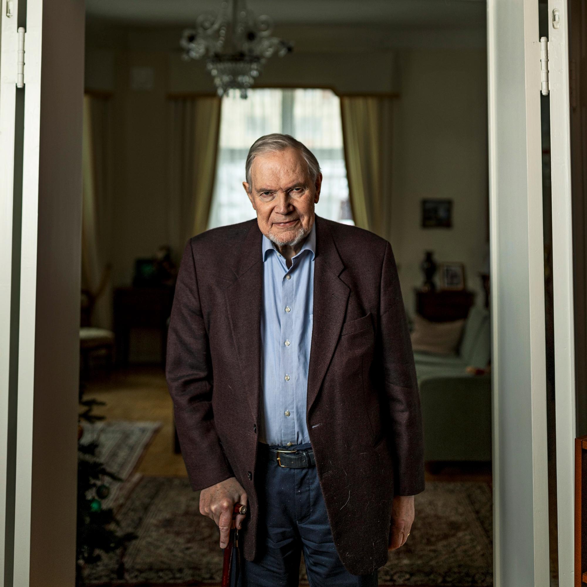 Paavo Lipponen pitää sosiaalista mediaa vaarallisena: ”Ja pahemmaksi menee, kun maailman vaarallisin mies Trump ja maailman suurin moukka Musk pääsevät valtaan”