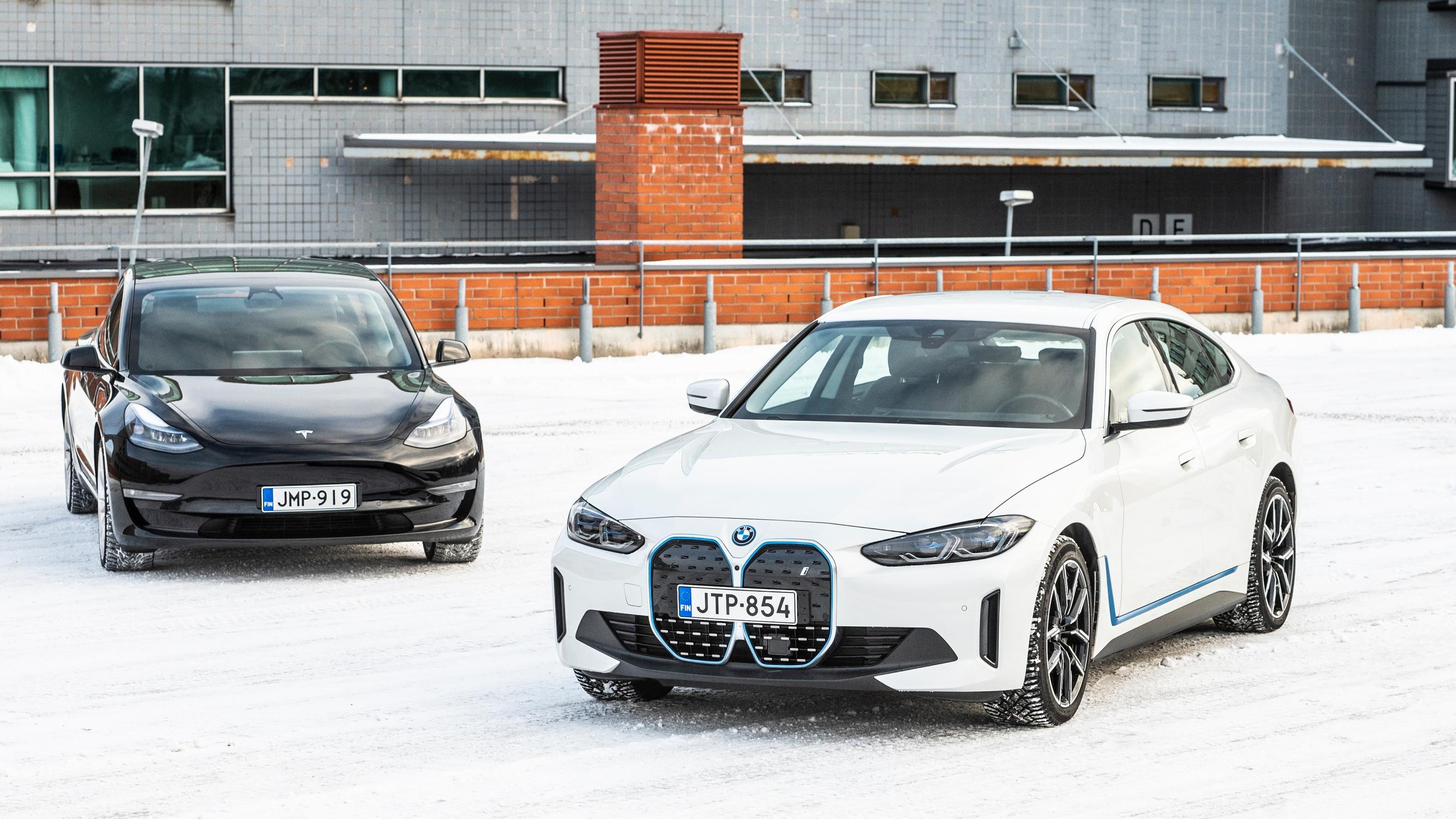 Tesla Model 3 vs. BMW i4 – Täyssähköautojen vertailussa ajettavuus on ratkaiseva tekijä