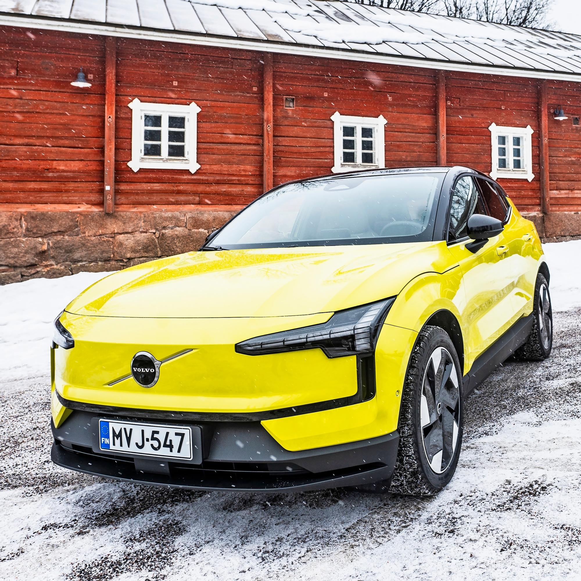 Uusi Volvo EX30 – Kaksimoottorinen neliveto kulkee kuin ohjus – Miinuksena toimintamatka