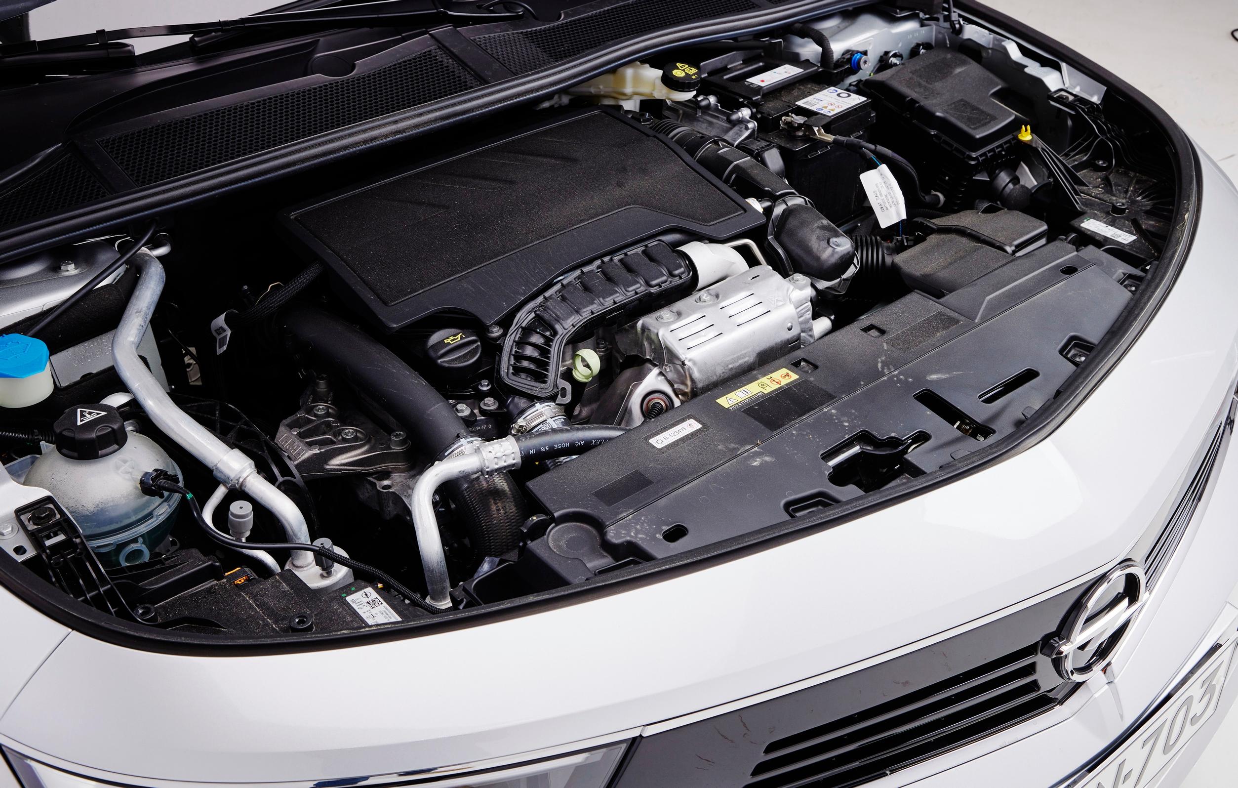 Opel Astra 5dr Innovation Plus 130 Turbo A moottori