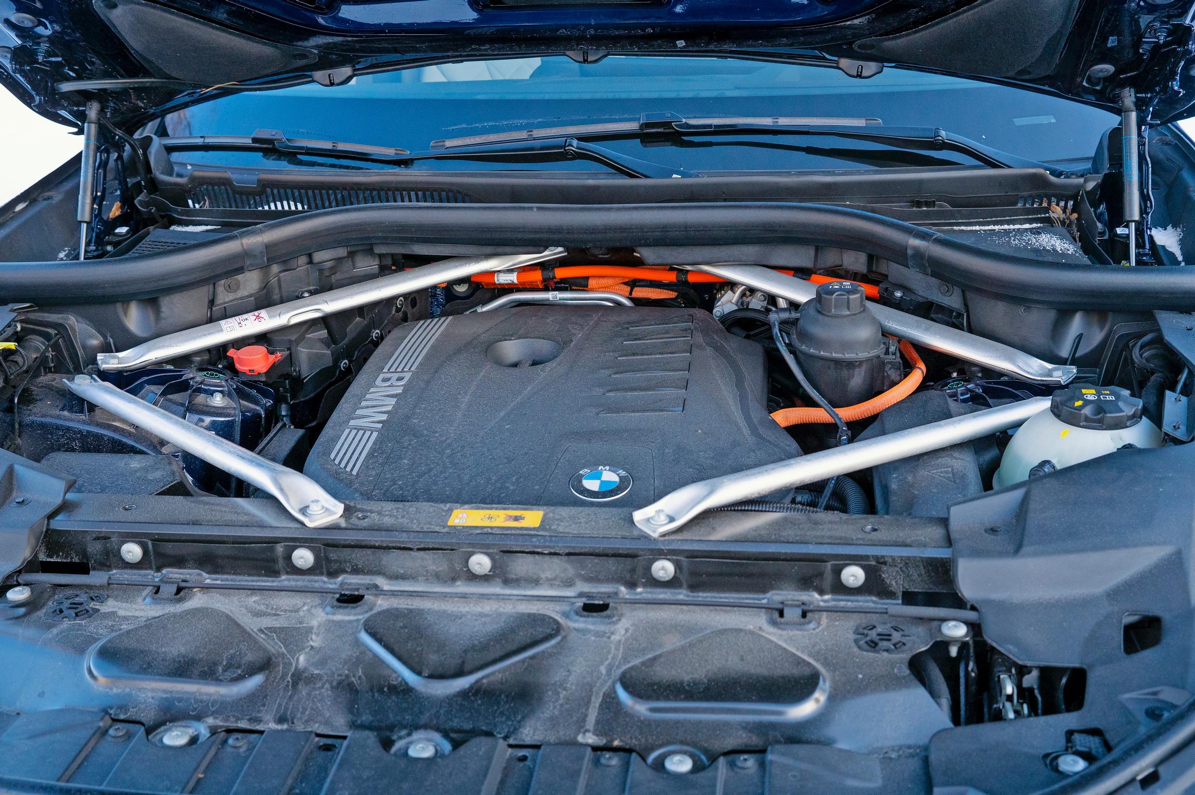 BMW X5:n ylivoimaisesti paras osa on kolmen litran kuutonen.