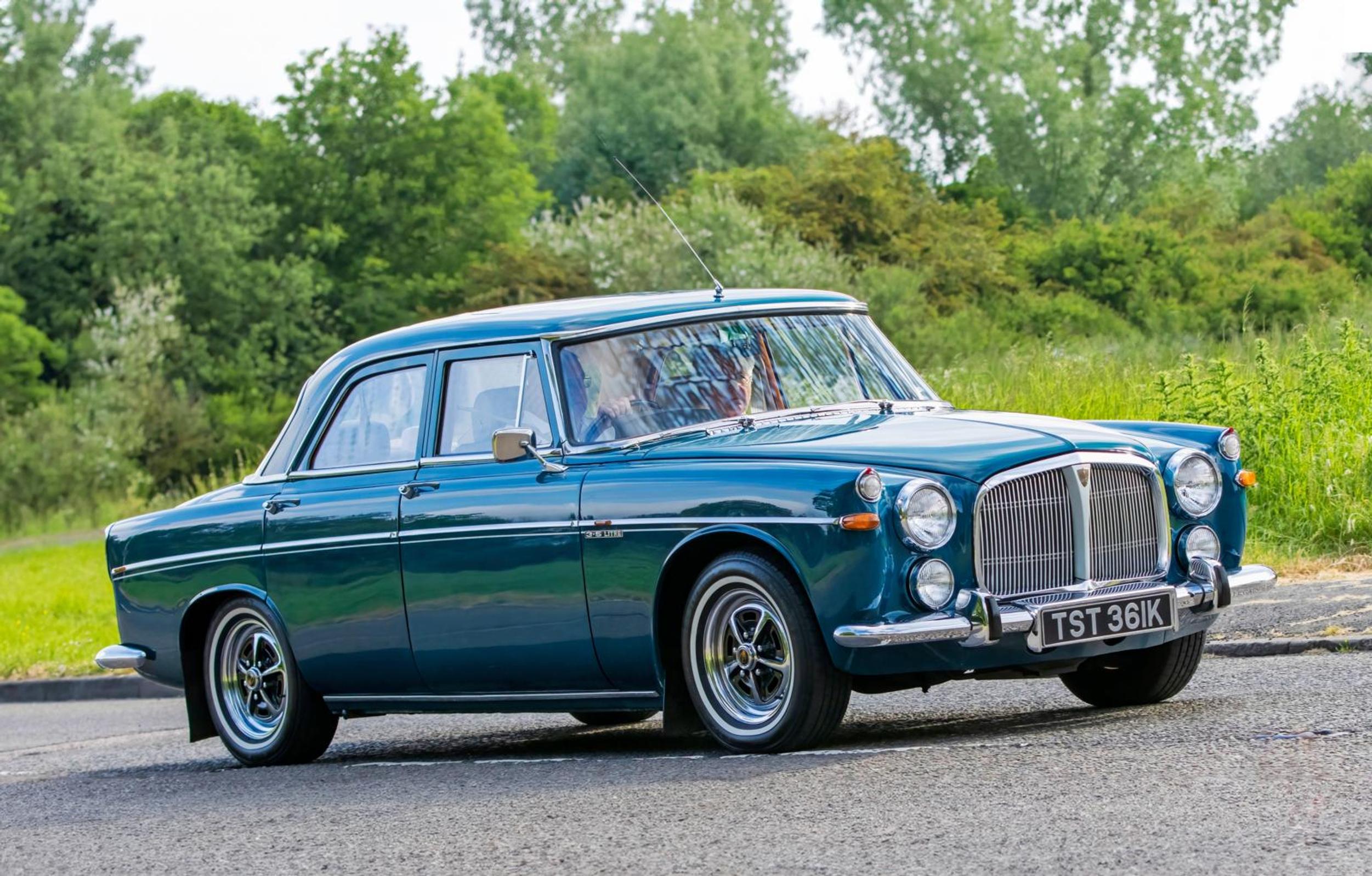 Rover P5 on komea kuin mikä. Nahka tuoksuu ja keulan hymy vakuuttaa kenet tahansa.