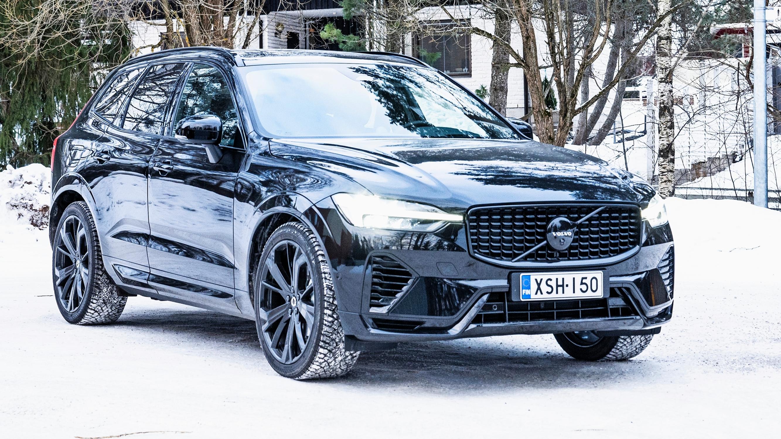 Volvo XC60 T8 Hybrid Black Edition – Suomen suosituin lataushybridi on nyt entistäkin ehompi