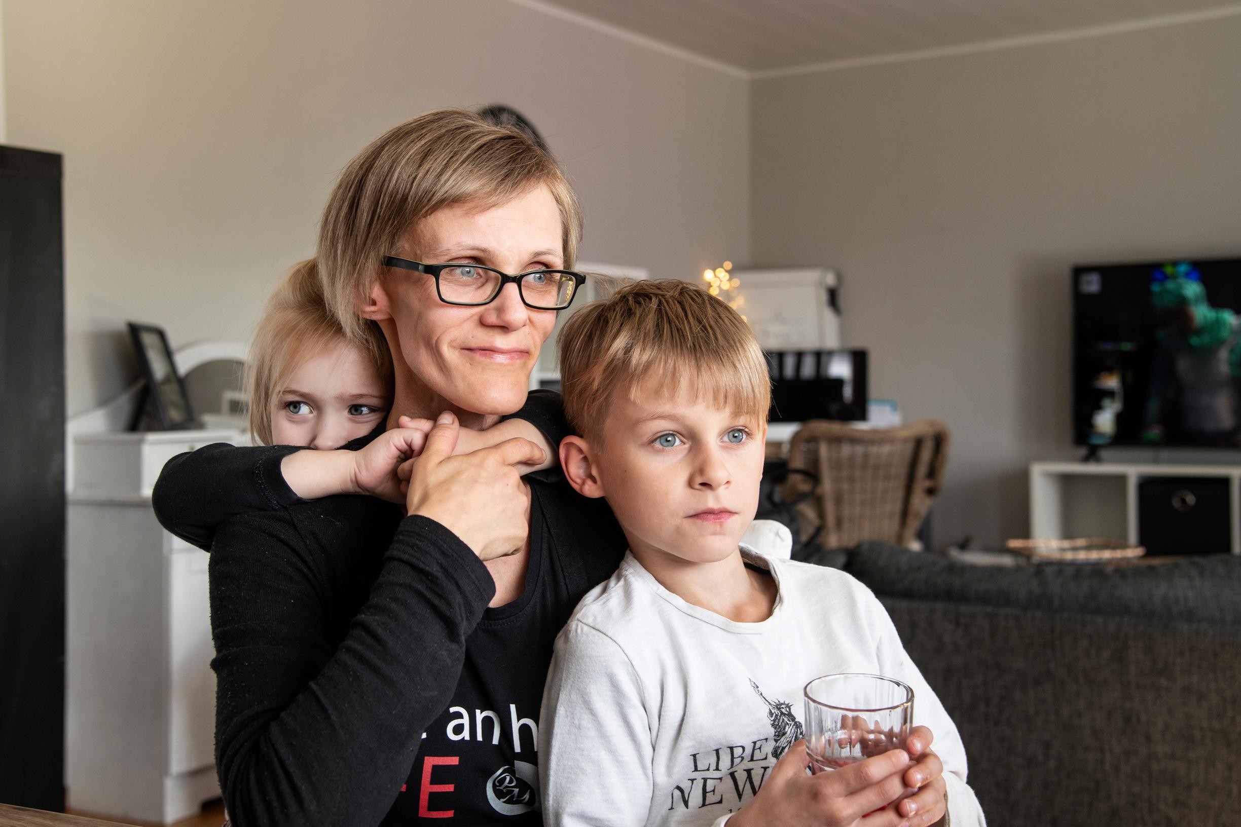 Suvi-Sofian oudot oireet paljastuivat nenänielusyöväksi, rajut seuraukset: "En enää syö muiden nähden"