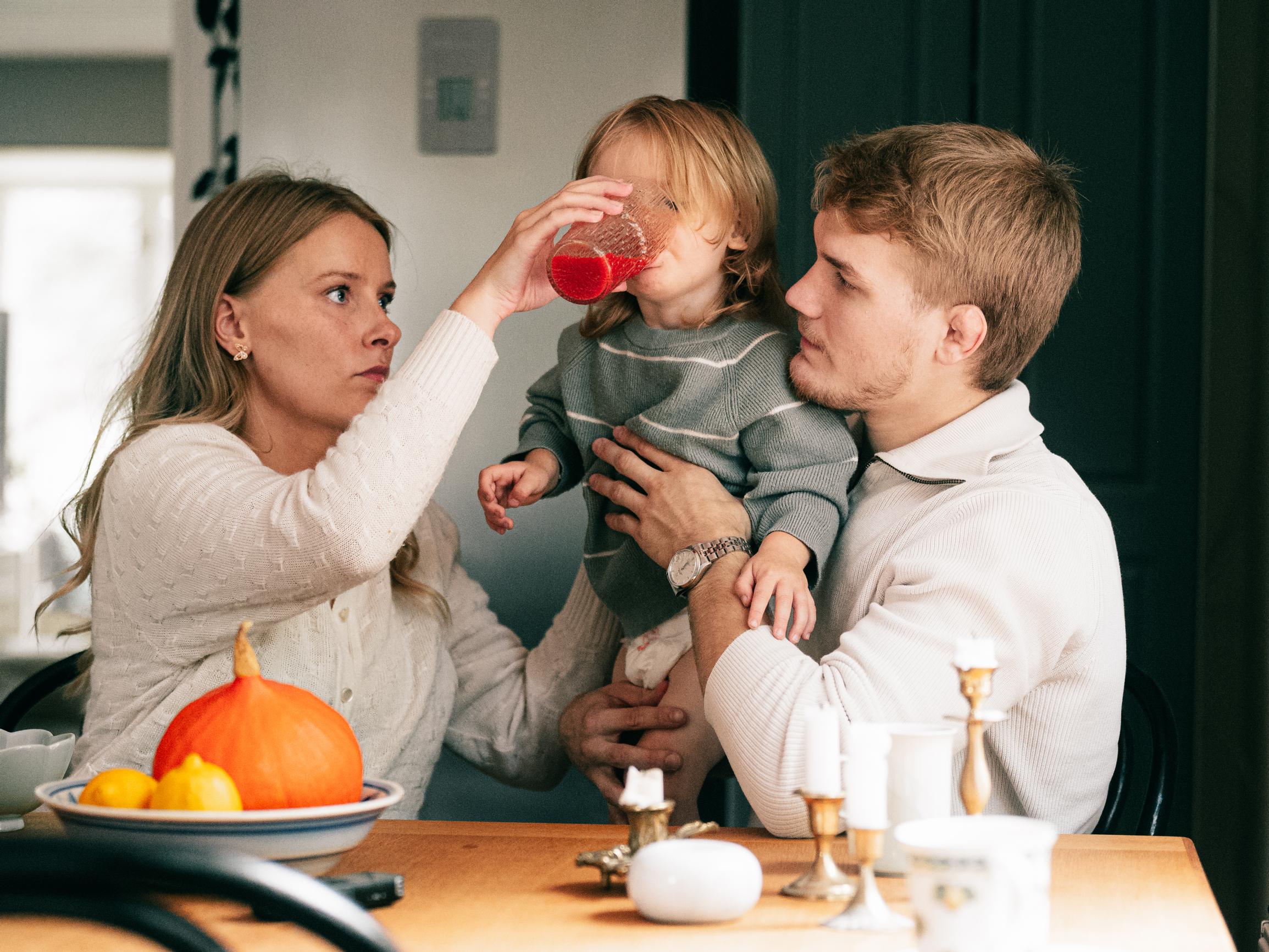 Painija Elmer Mattila, 24, oli juuri valittu MM-kisoihin, kun Elisa-puoliso sai järkyttävän tiedon: ”Pelkäsin, että joudun selittämään pojallemme Eelille, ettei iskä tule kotiin”