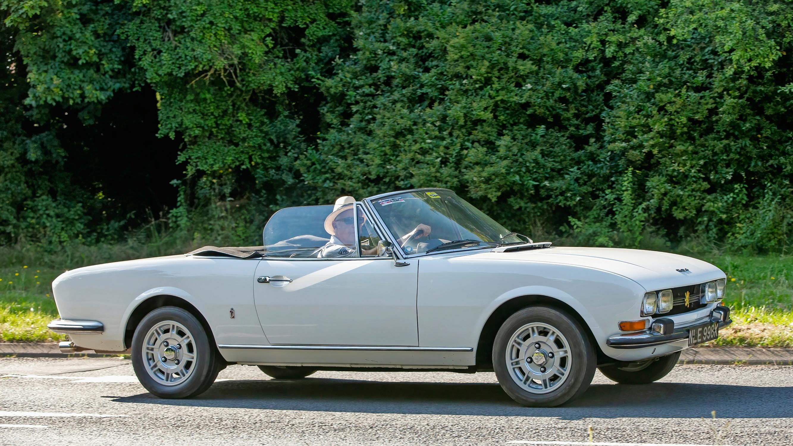 Peugeot 504 | Avomalli ei ole kaikkein tavallisin 504. Älyttömän komea ilmestys kylläkin – vai mitä?