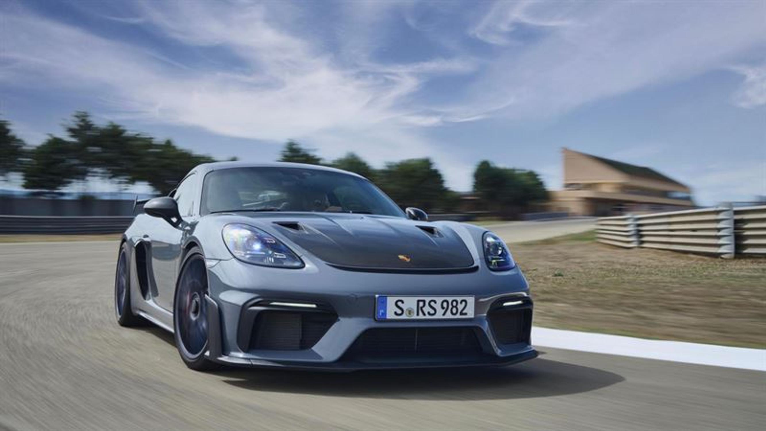 Tässä on uusi Porsche 718 Cayman GT4 RS