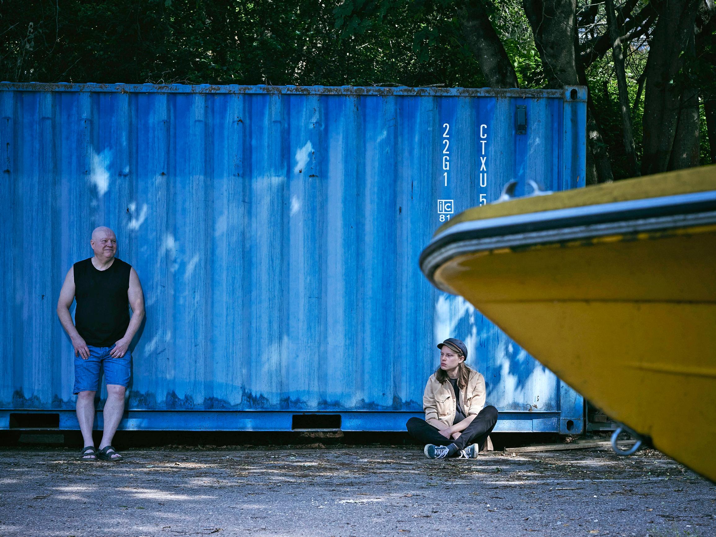 Tuliko pitkäaikaistyöttömän lapsestakin persaukinen? – Kateuden peikko irvistää, kun työssäkäyvät ostavat huonekaluja