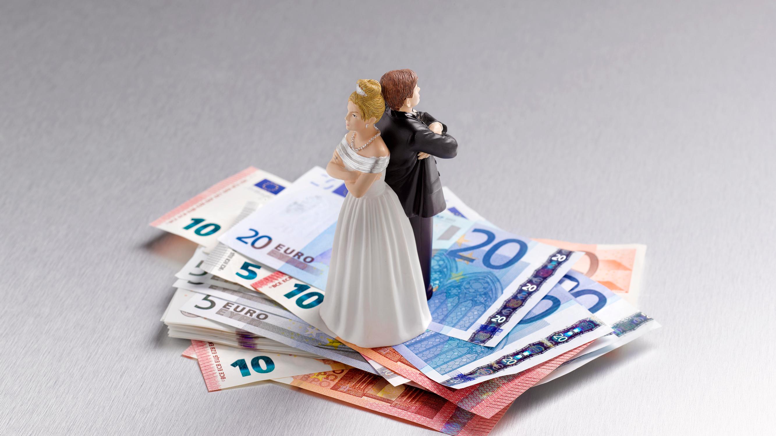 Avioeron tahallinen viivästyttäminen voi tuoda haastemiehen kimppuun – Huomioi nämä asiat, kun haet avioeroa yksin