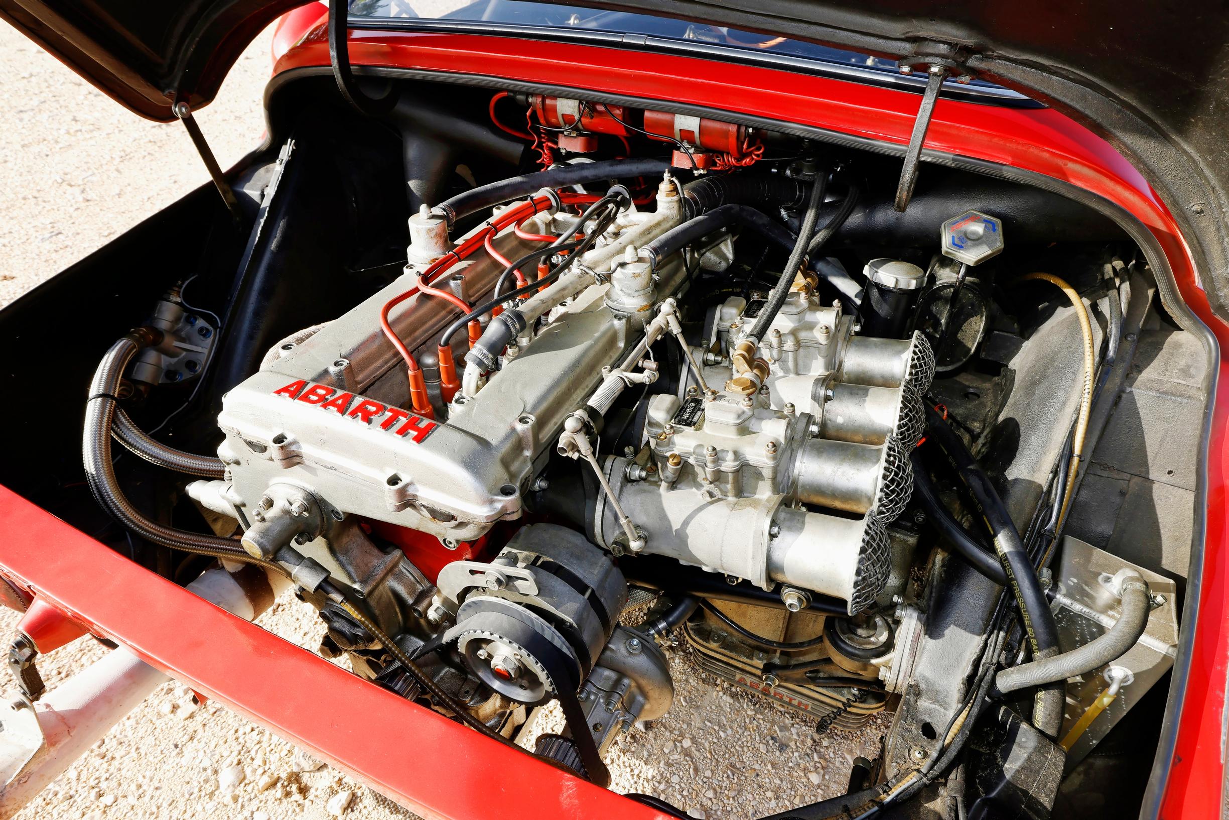 Carlo Abarth ymmärsi moottoreiden virittämisen päälle; oman aikansa taideteoksia kaikki.