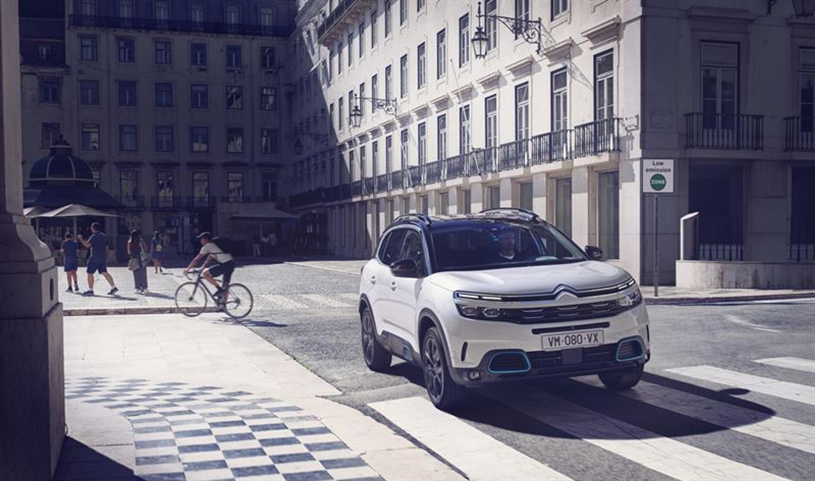 Citroen C5 Aircrossista latausdhybridiversio