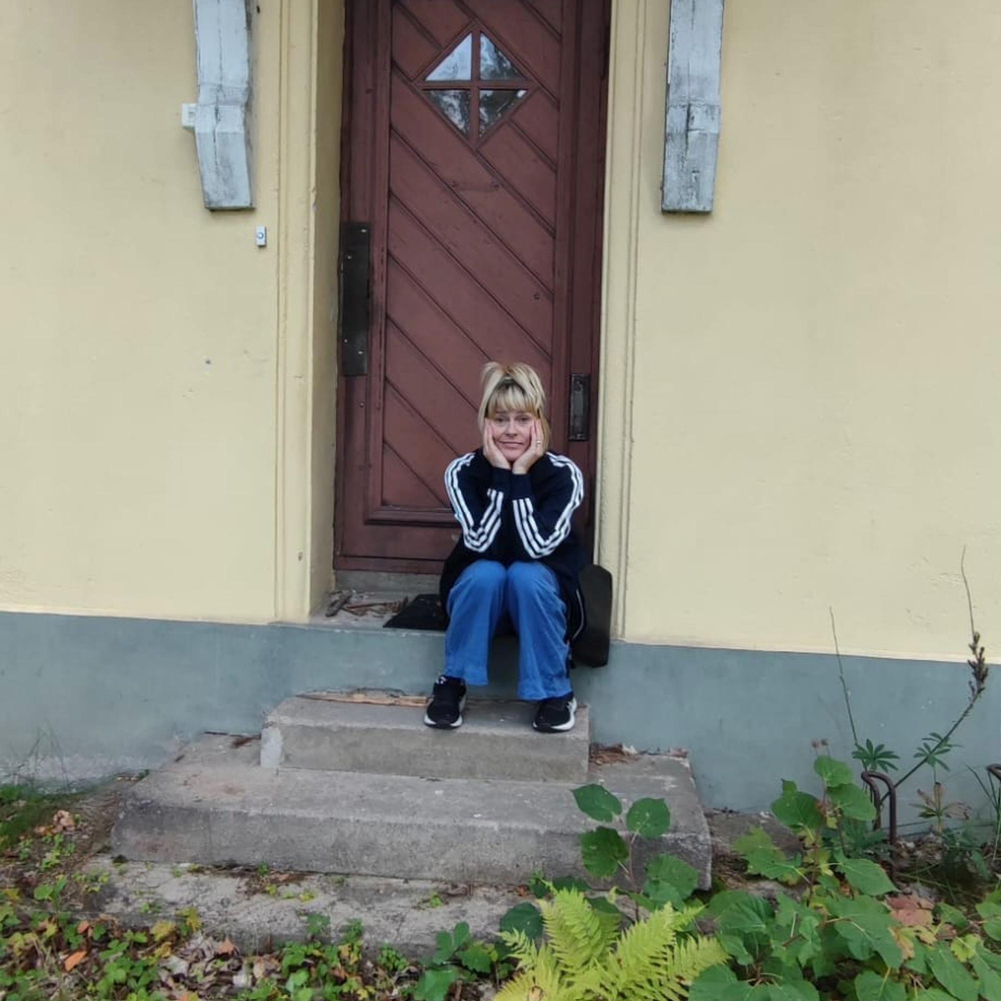 Pirjo Lonka muistaa lapsuuden Imatran paratiisina – ”Olen kai tullut ikään, jossa alkaa kaivata kotiseudulle”