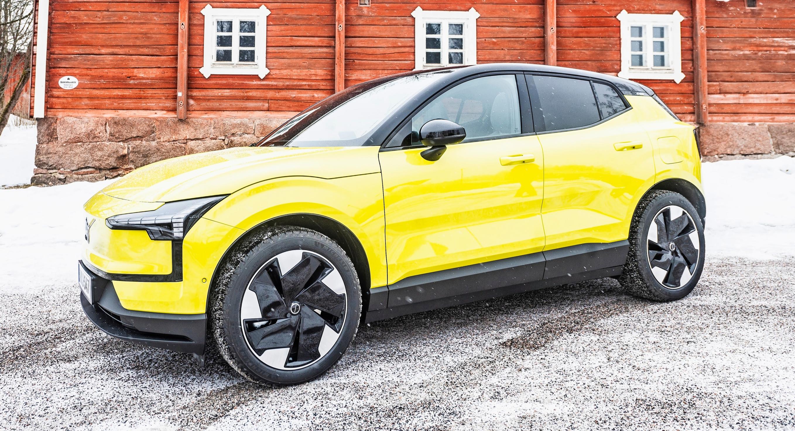 uusi-neliveto-s-hk-auto-volvo-ex30-kiihtyy-kuin-ohjus-koeajo-tuulilasi