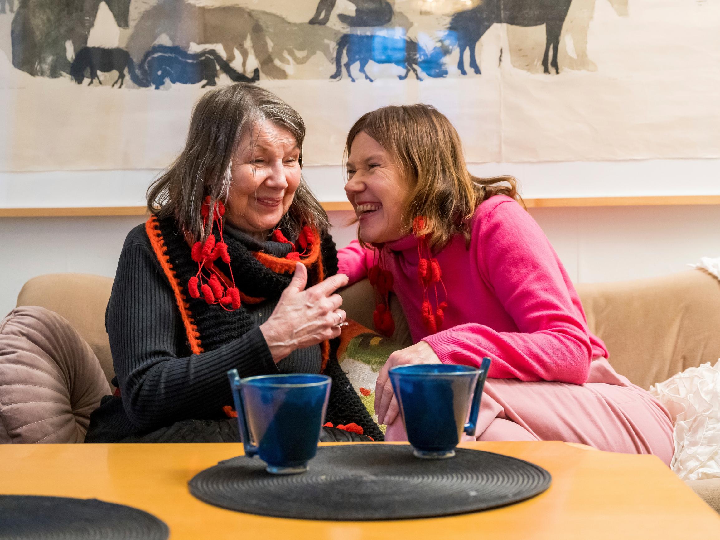 Kovia kokenut Marjatta Nenander on kirjailija Rosa Liksomin sydänystävä – Elämän karuin käänne oli, kun vakiasiakas raiskasi hänet väkivaltaisesti