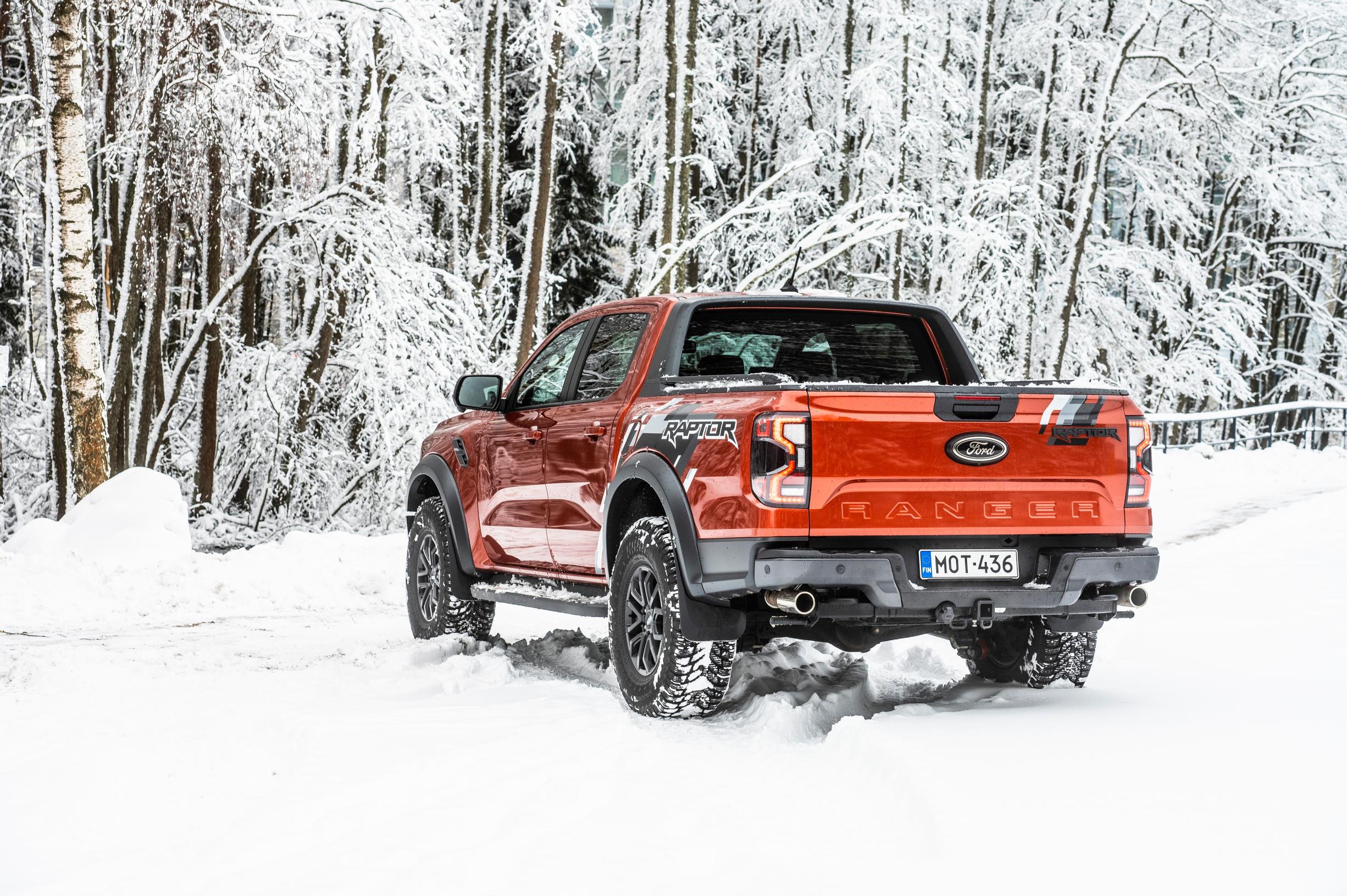 Ford Ranger Raptor 3.0 V6 EcoBoost A10 Tuulilasin koeajossa
