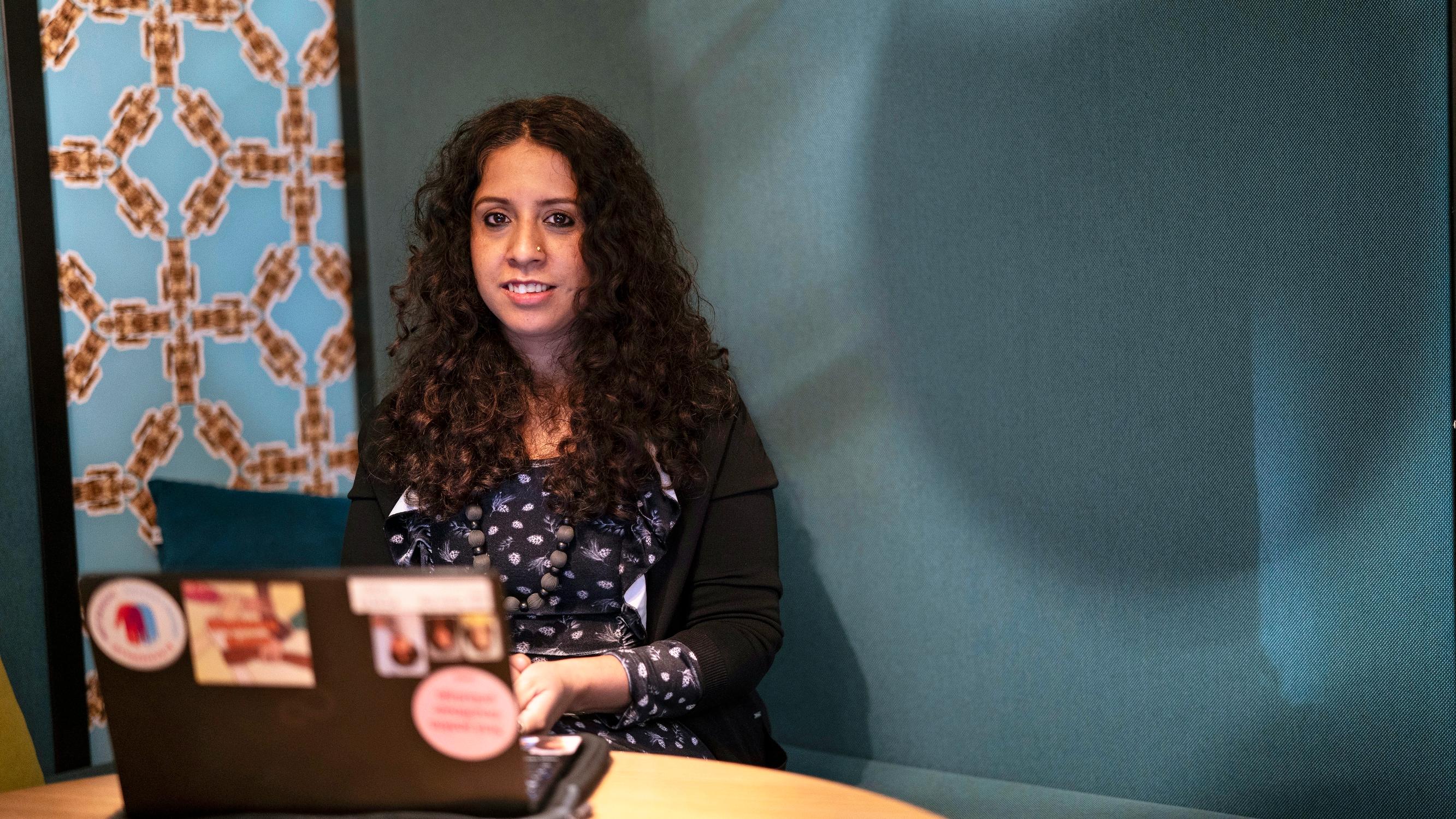Intiasta muuttanut Pryanka Sood: ”Ihminen kutsutaan helpommin työhaastatteluun, jos nimi ei ole Mohammed vaan Pekka”