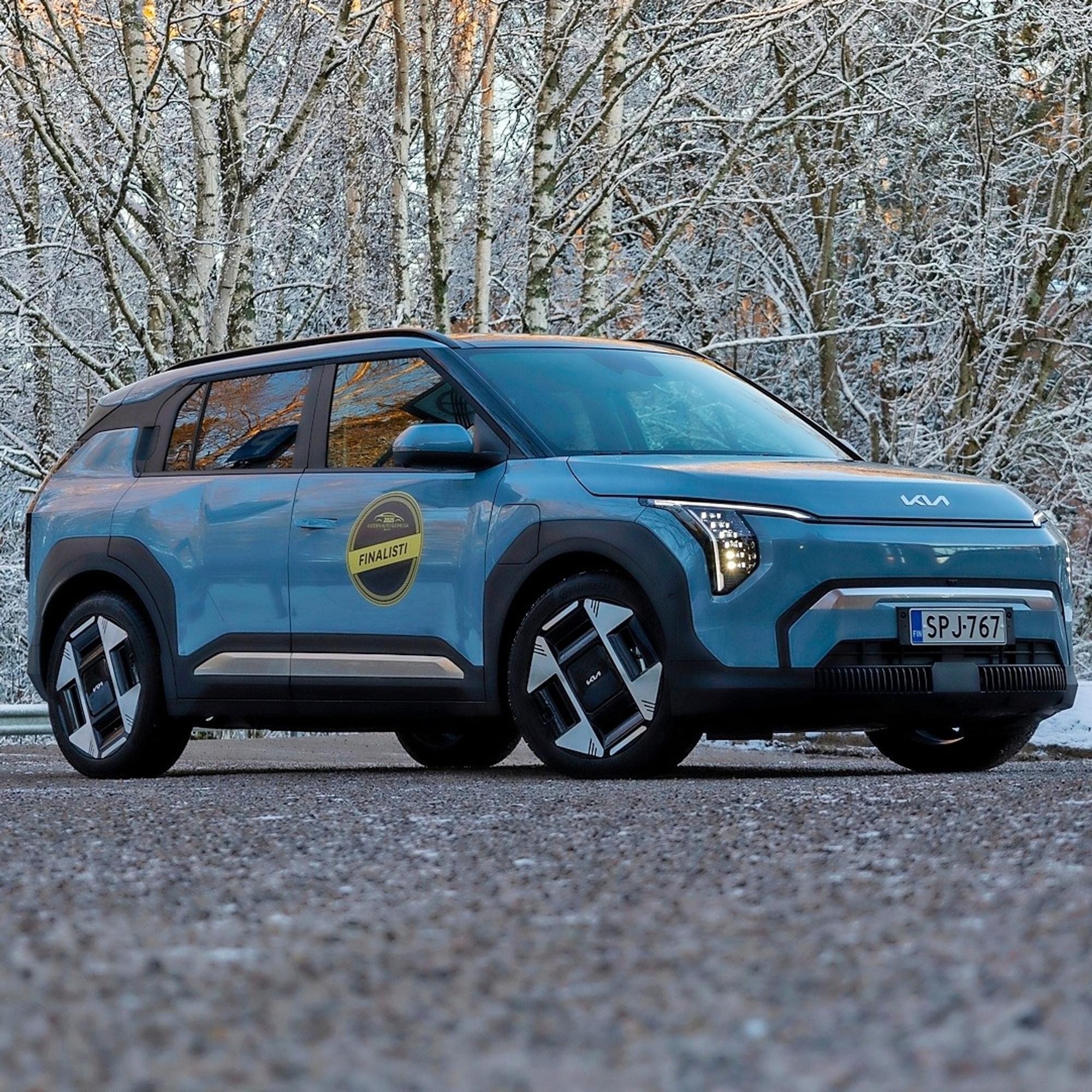 Kompakti täyssähköinen crossover Kia EV3 on vuoden auto Suomessa 2025 – kova ehdokas myös vuoden myydyimmäksi 
