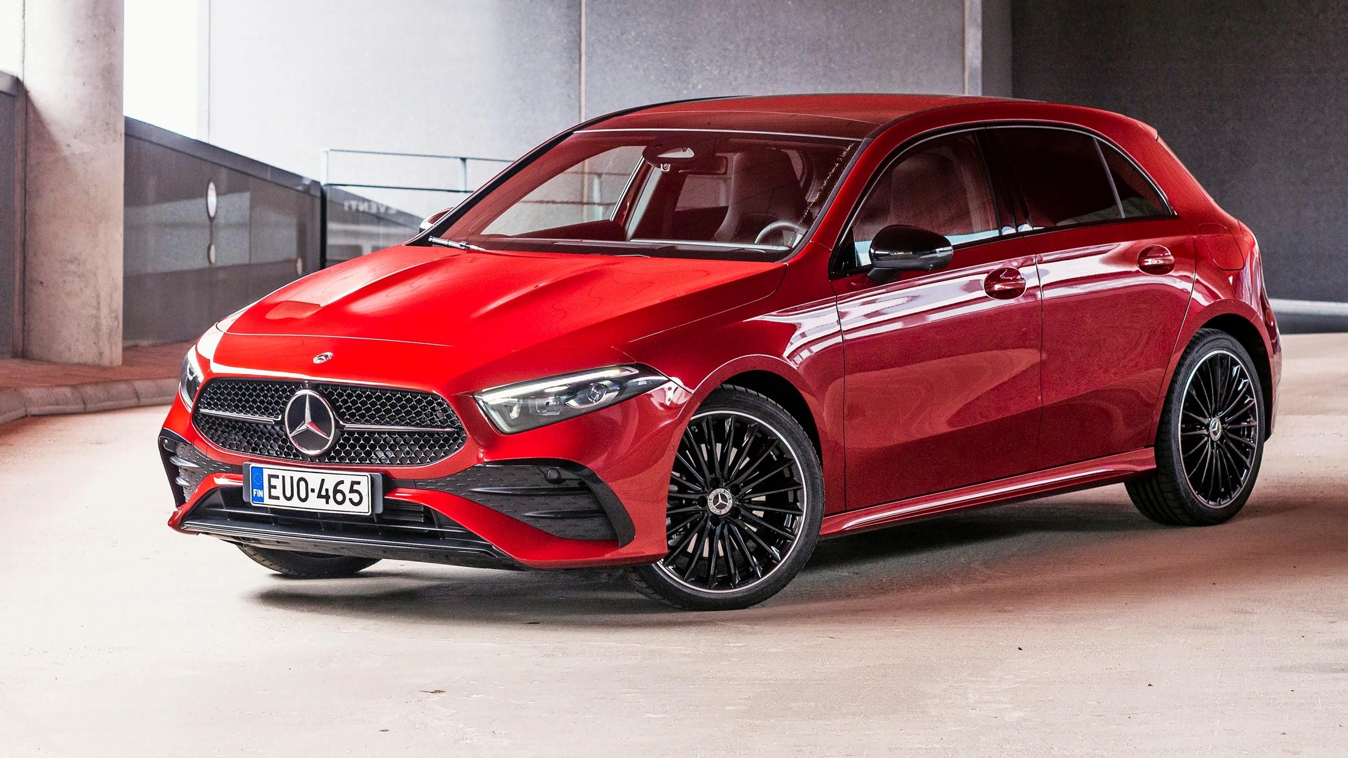 Mercedes-Benz A250e on pieni muttei halpa –  Luksusvehkeen hinnalle löytyy kuitenkin perustelut