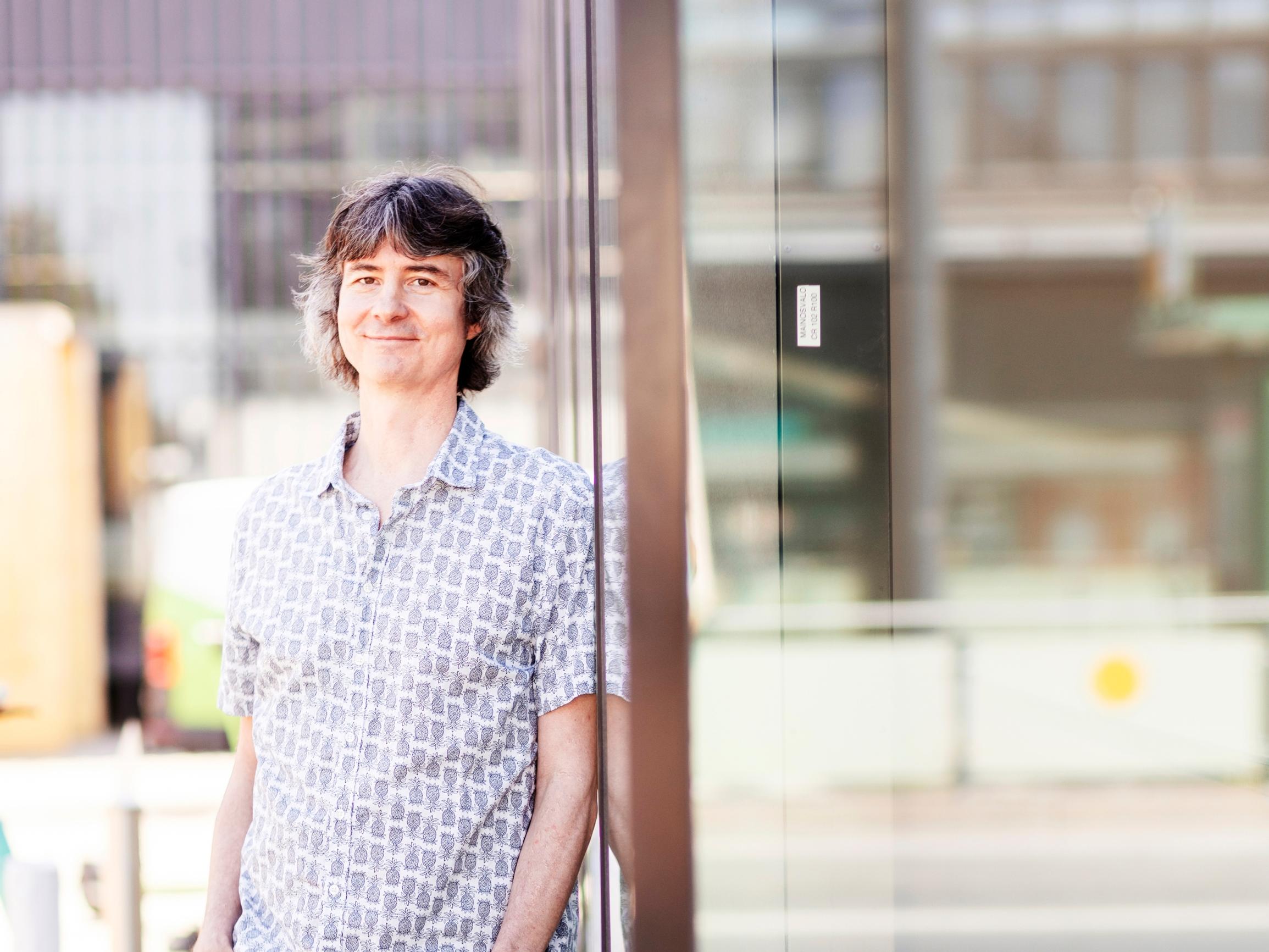 En ole koskaan lainannut yhtäkään kokonaista ihmistä kirjaani – ja epäilen tietäväni syyn