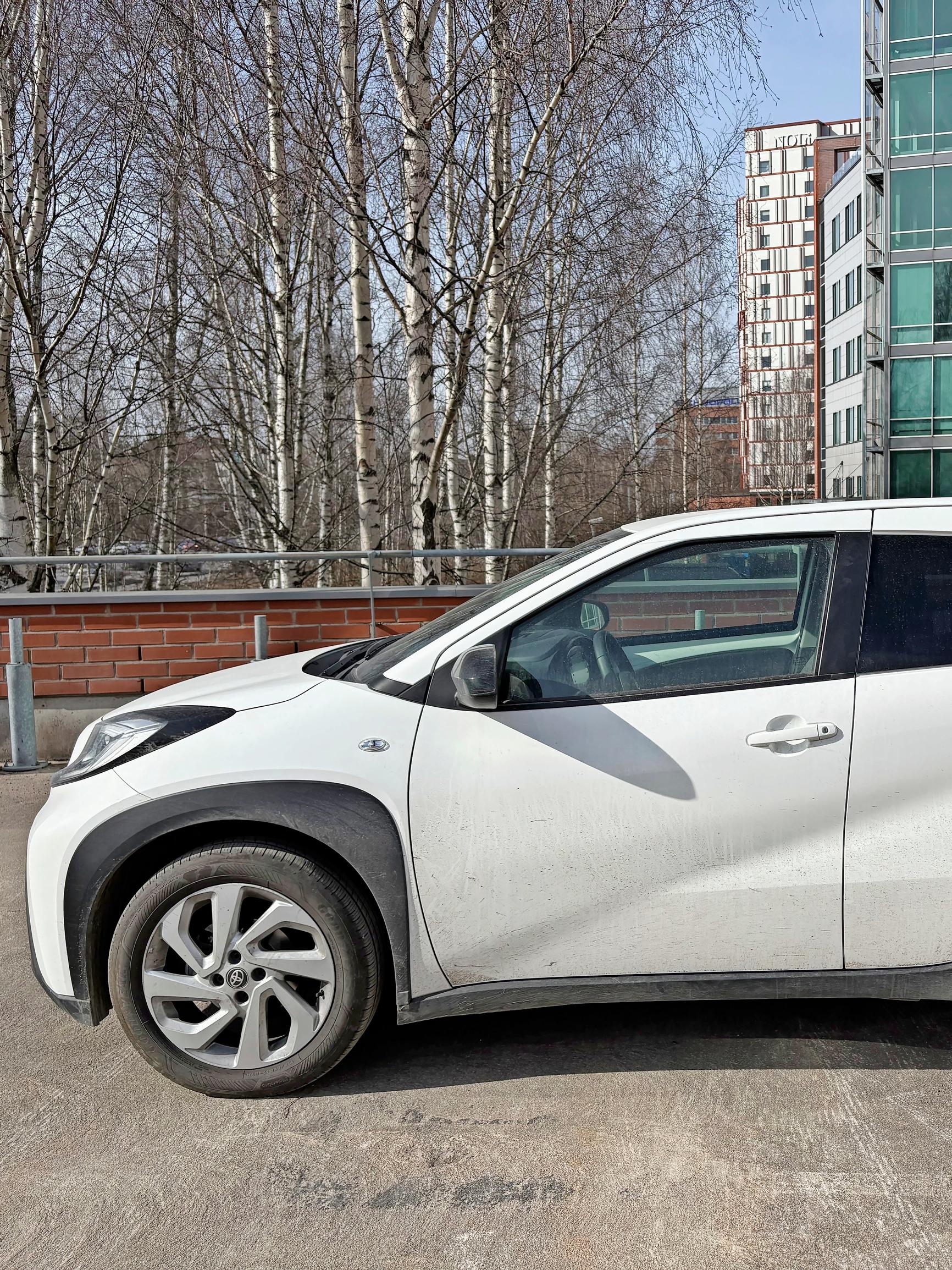 Halpa leasing-auto kesäksi – Alle tonnilla kahden kuukauden sopimus
