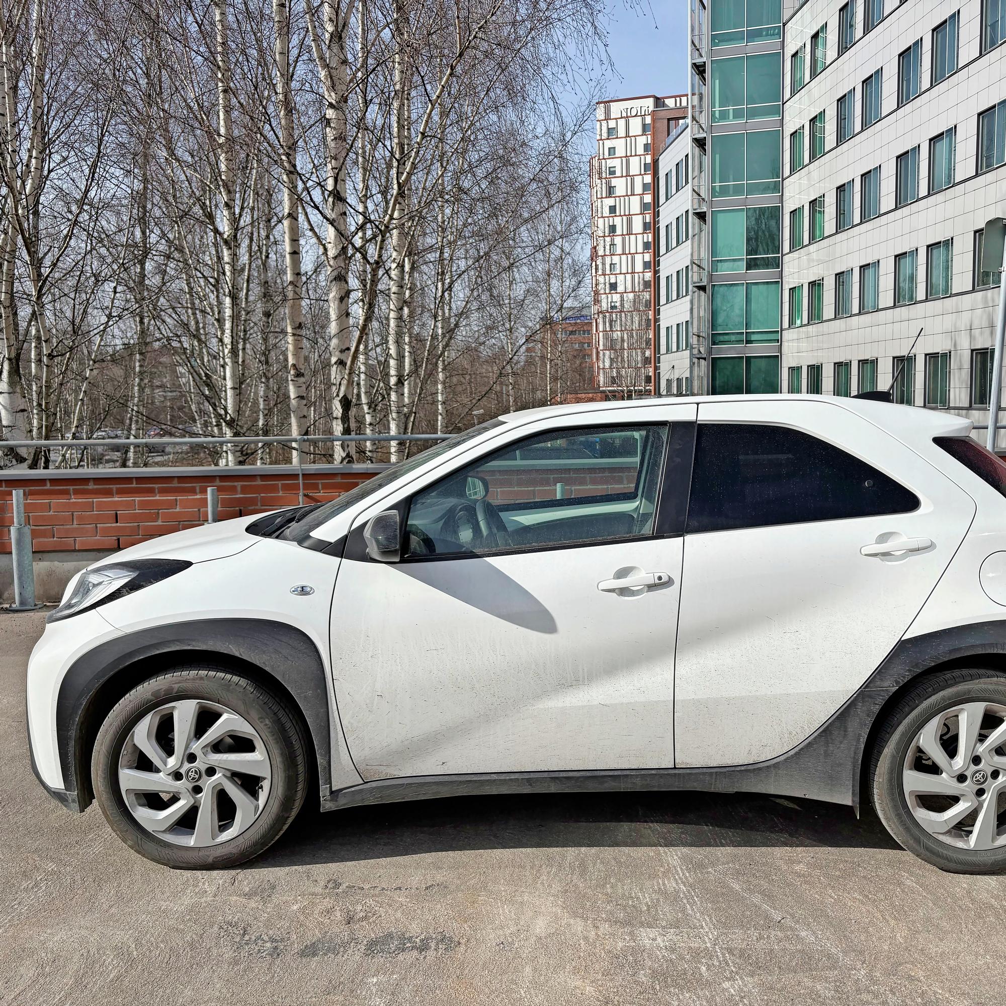 Halpa leasing-auto kesäksi – Alle tonnilla kahden kuukauden sopimus