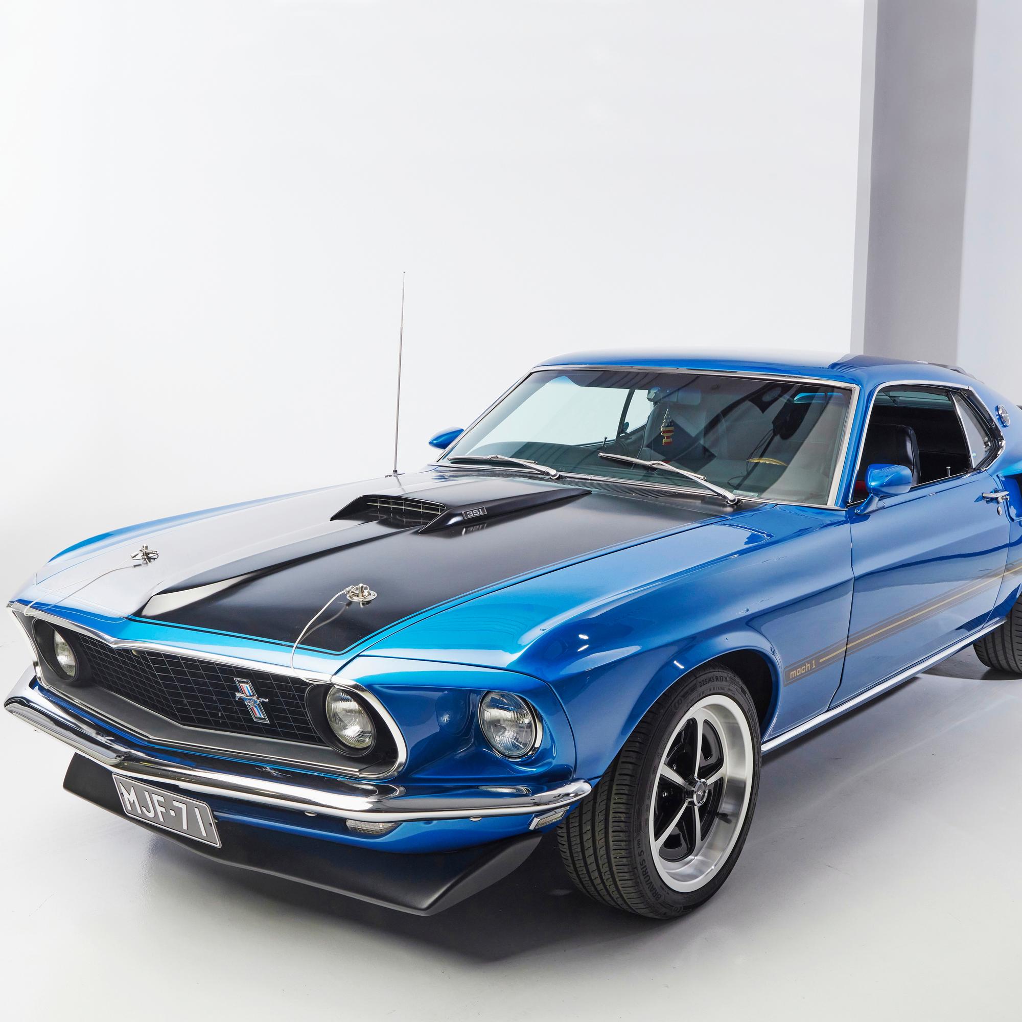 Ford Mustang Fastback Mach 1 vm. 1969 rakennettiin täysin uudelleen tyhjään koriin – Näin syntyi 5,8 litran V8:lla varustettu erikoismalli, jossa riittää potkua
