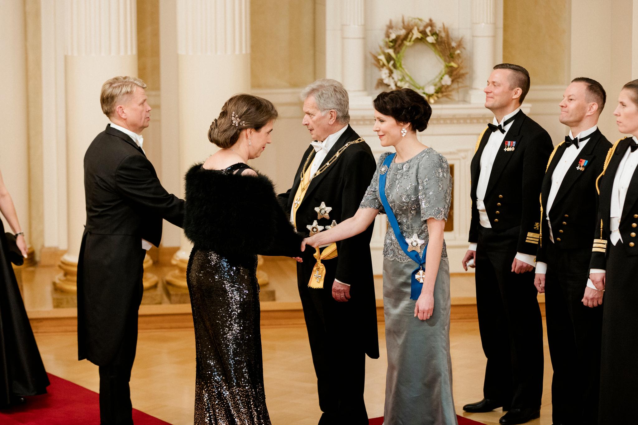 Linnan juhlat 2022 | Korona-ajan sankarit ensi kertaa Linnassa | Apu Linnan juhlat 2022 | Korona-ajan sankarit ensi kertaa Linnassa | Apu