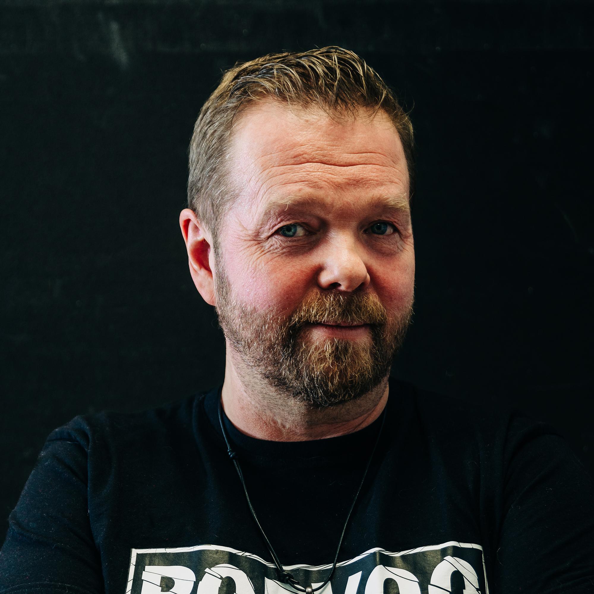 Christian Rönnbacka nautti vakuutusetsivän työstä: ”Tiesin, että minä nukun hyvin, mutta poka ei” – Kuuntele podcast